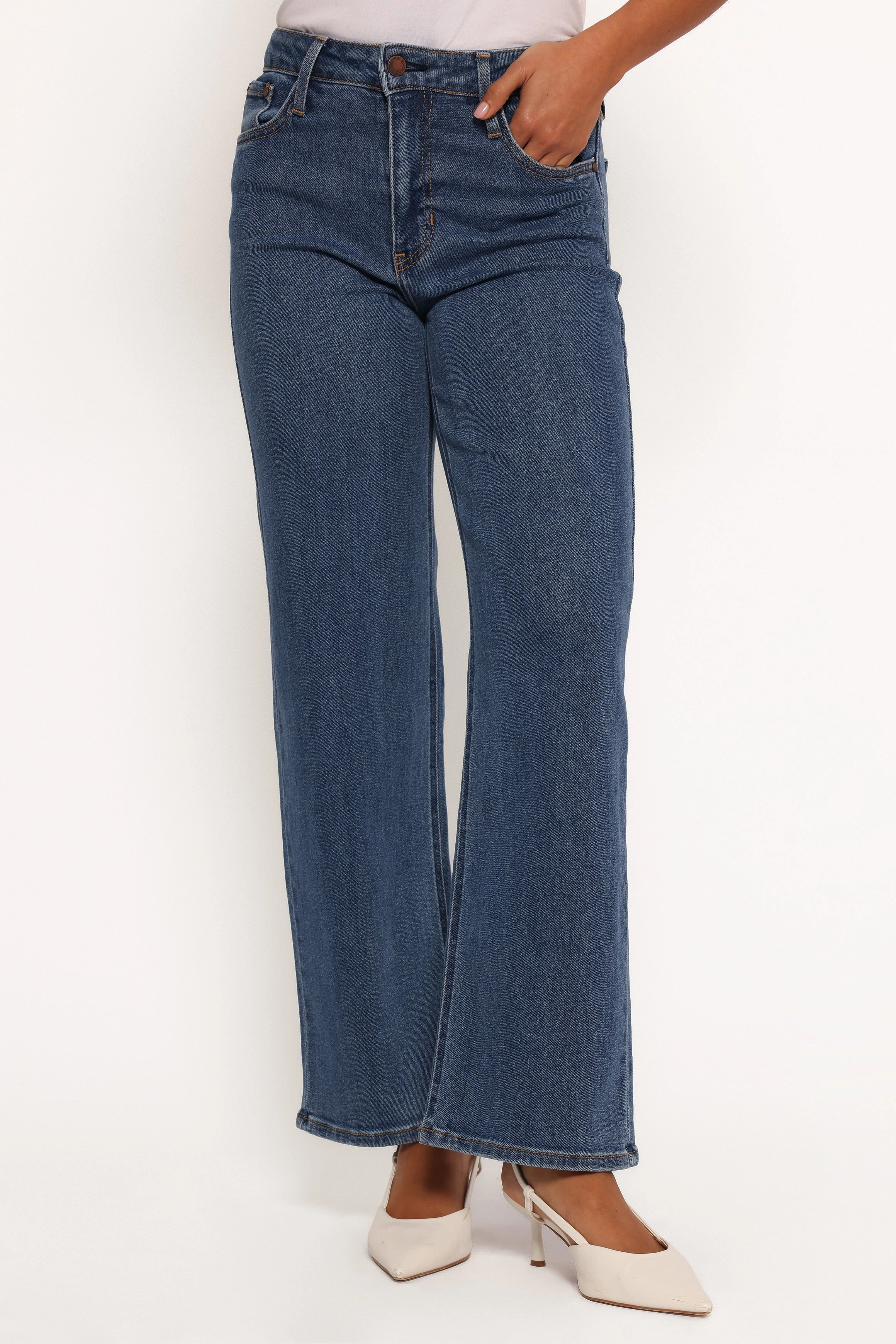 Flex Knit Waist Panel Casual Friday Elegant Casual Just Black Uncut Straight Leg Jean - Dark Denim