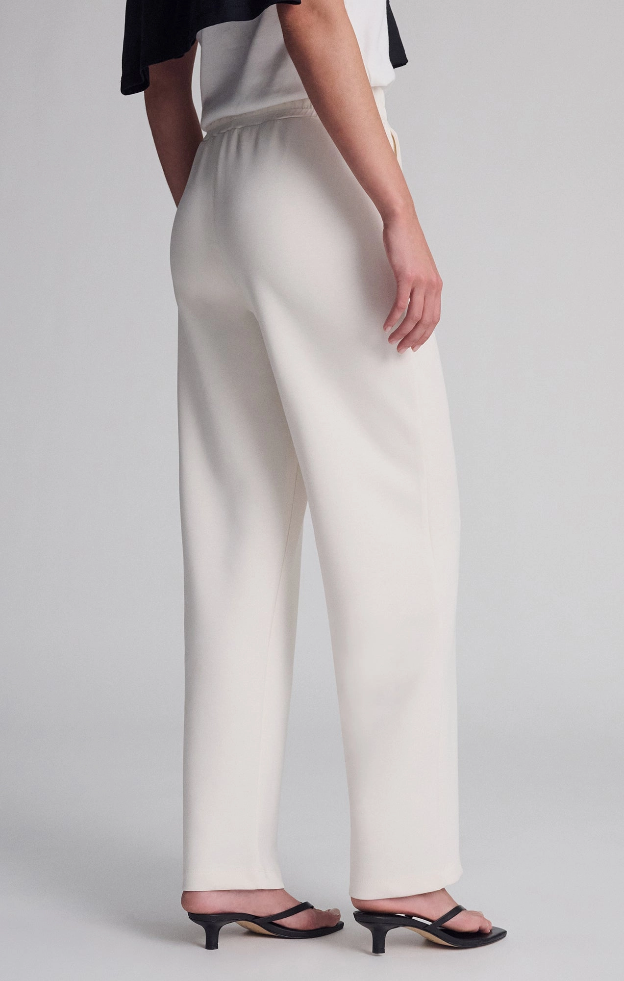 EcoFriendlyBlend SPORTY LUXE TENCEL? PANTS IN COCONUT MILK