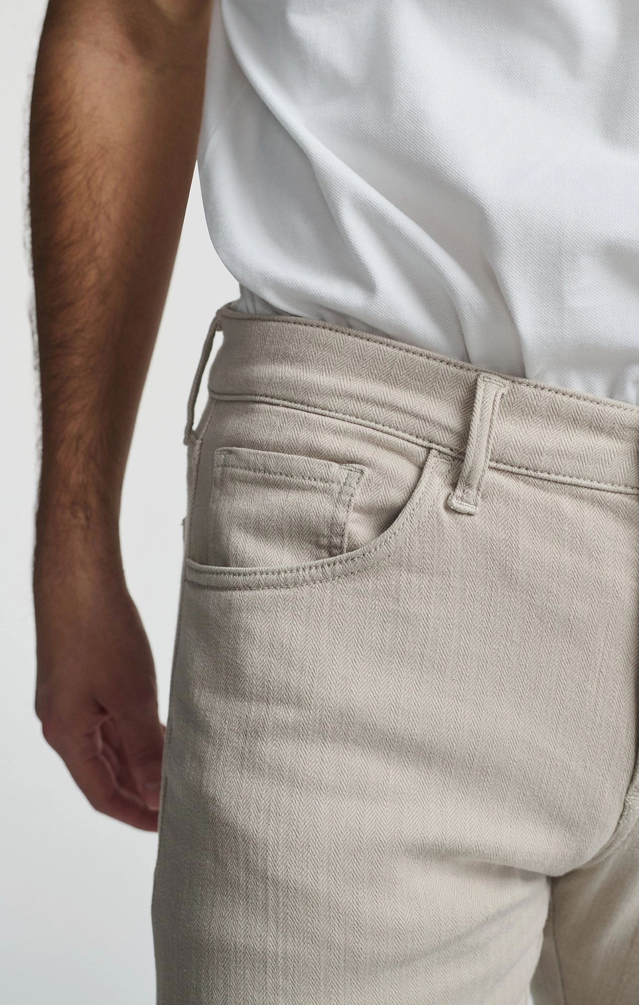 All Time Use Mid-rise fit JAKE SLIM LEG IN OYSTER HERRINGBONE