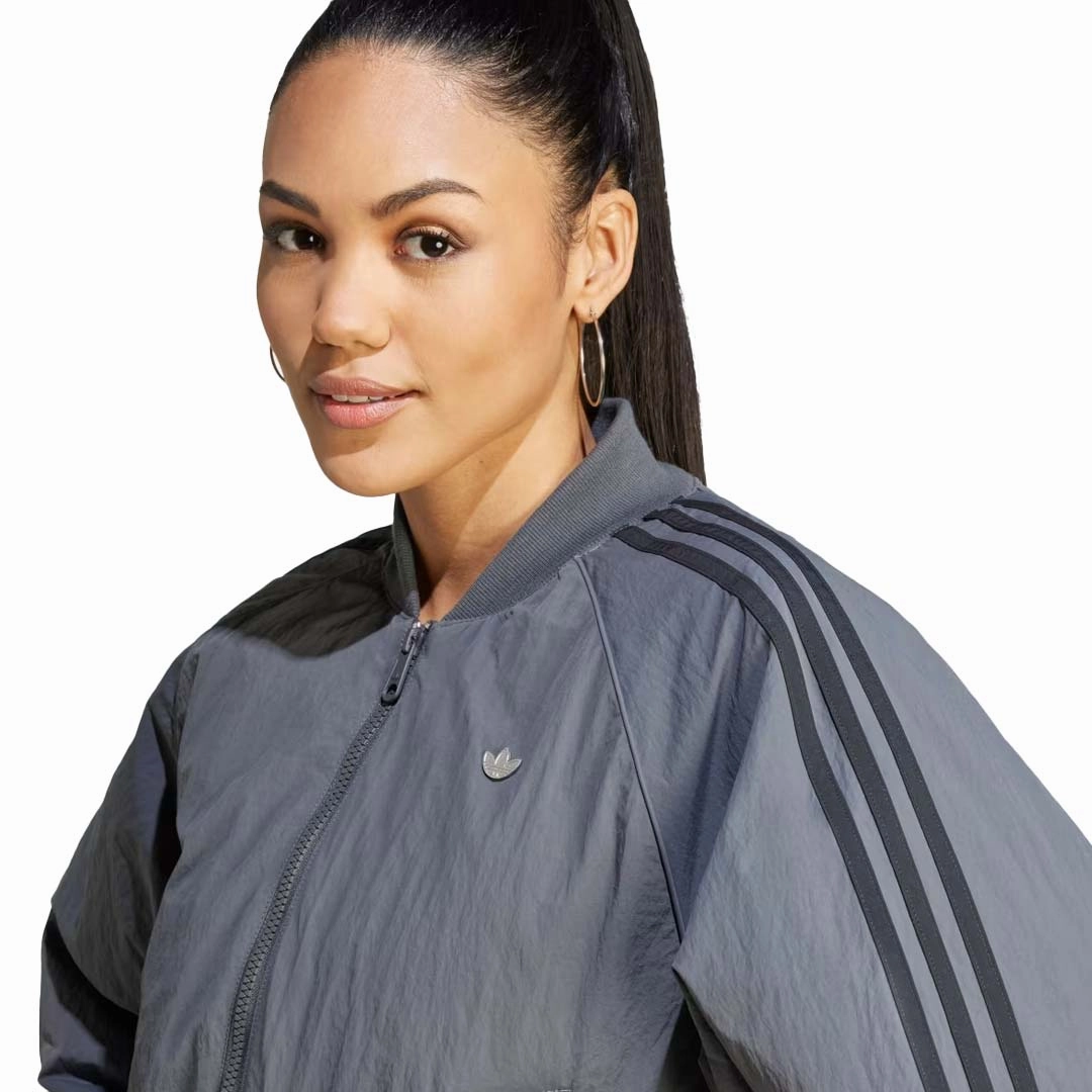 ErgonomicSleeveCut adidas - Women's Oversized SST Jacket (II5651)