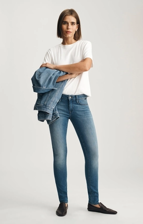 Smooth Texture Versatile Everyday Wear ALEXA SKINNY IN MID SUPERSOFT