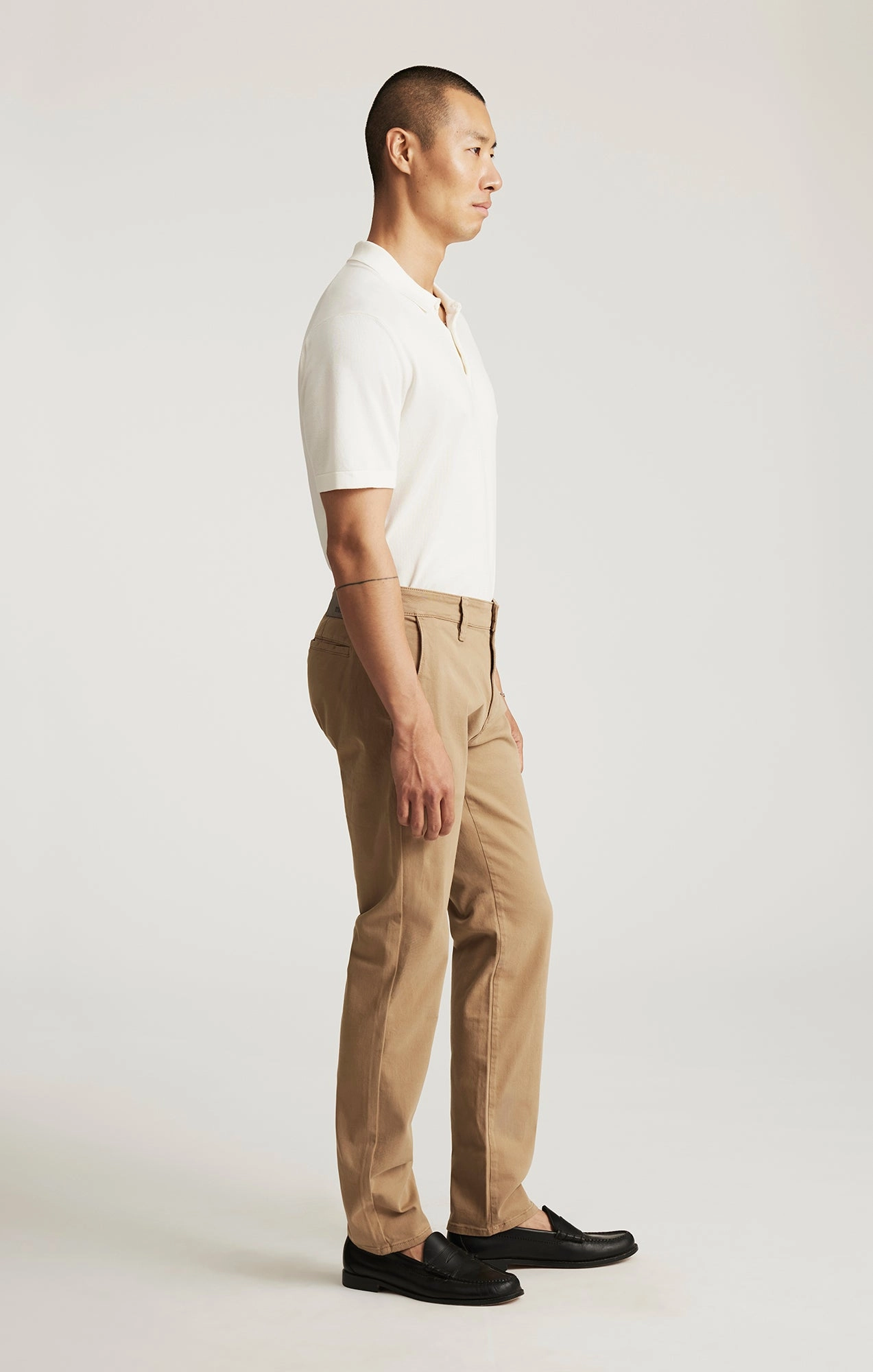 Moisture Management MILTON SLIM STRAIGHT CHINO IN KHAKI CASUAL TWILL
