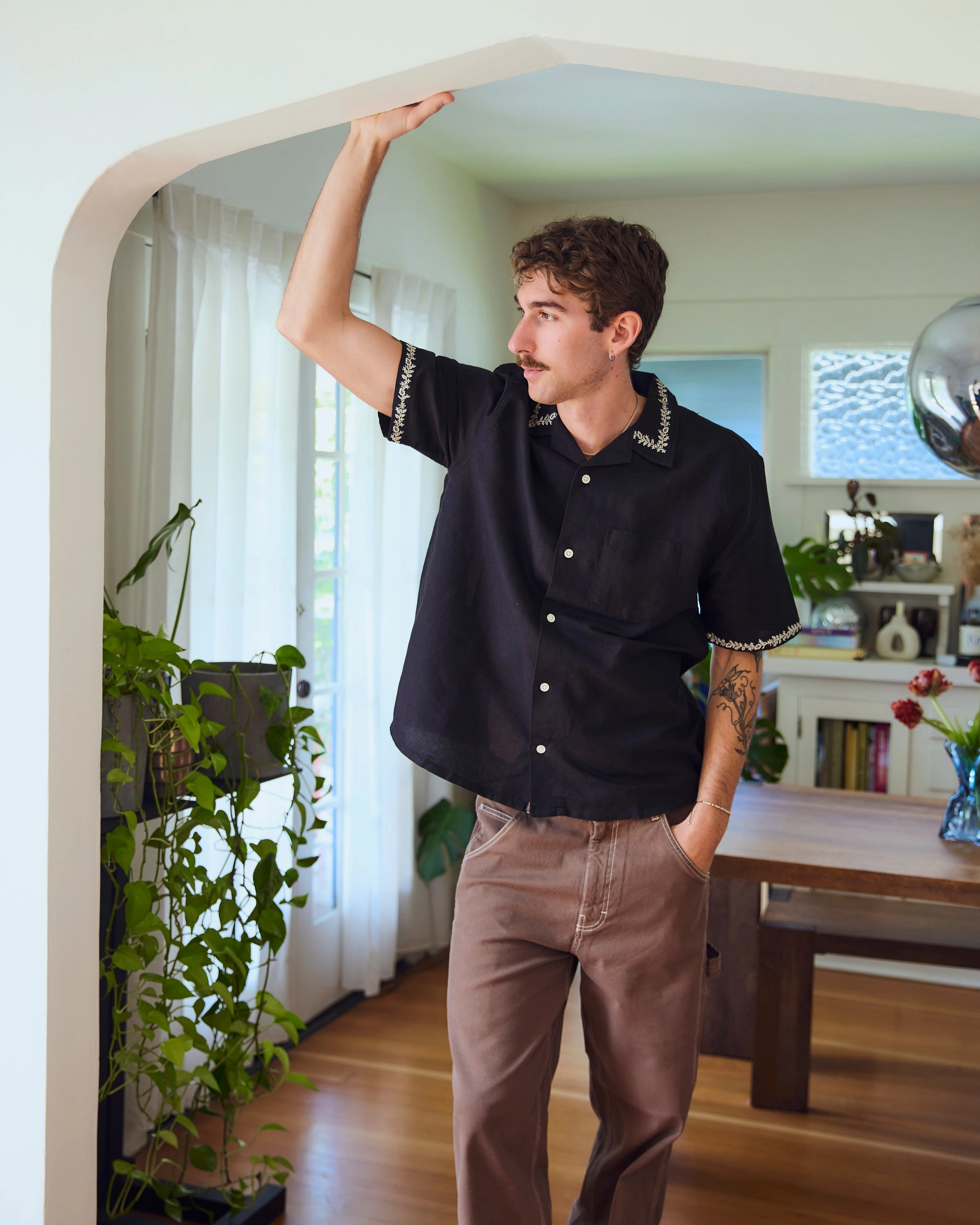 FlexibleCuffs AntiPill Texture Black Elijah Embroidered Short Sleeve Shirt