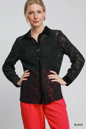Compression Fit Technology Black Lace Button Down Top w/ Velvet Trim