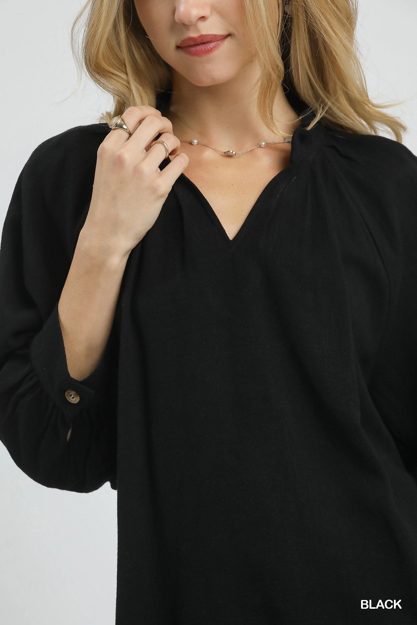 Built In Odor Control Black Linen  Blend Scallop Hem Blouse