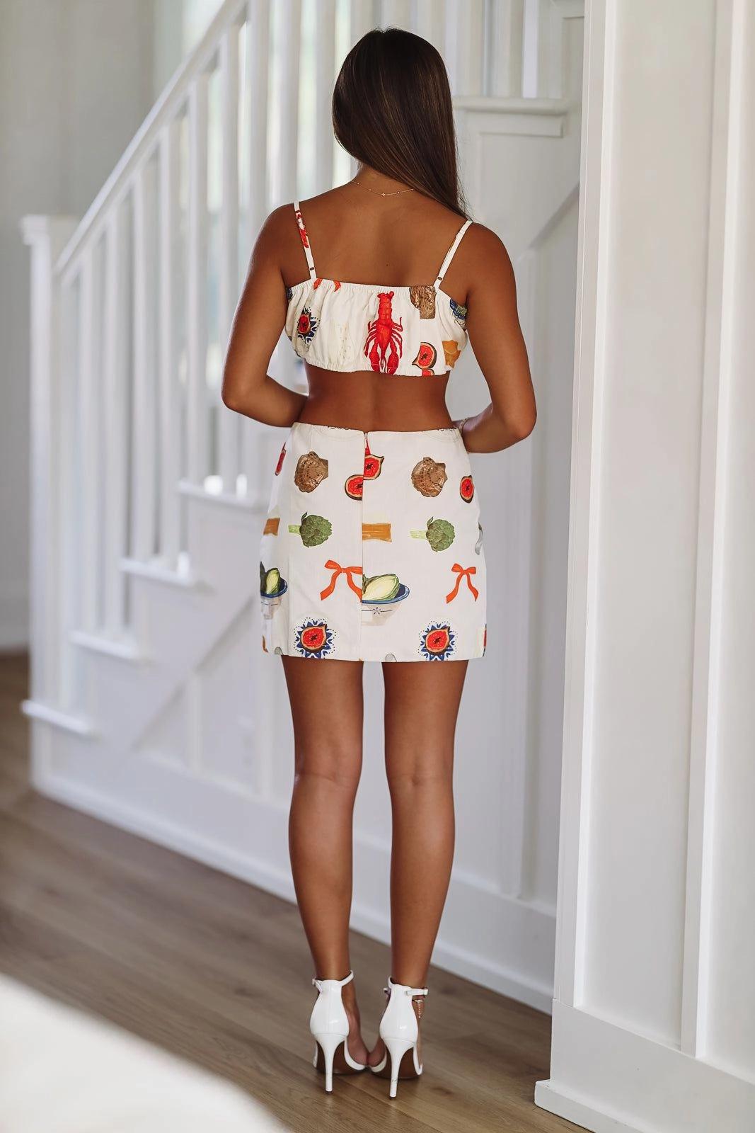 Mesh Lining Versatile Base Layer Cape Cod Clam Bake Crop Top - Cream