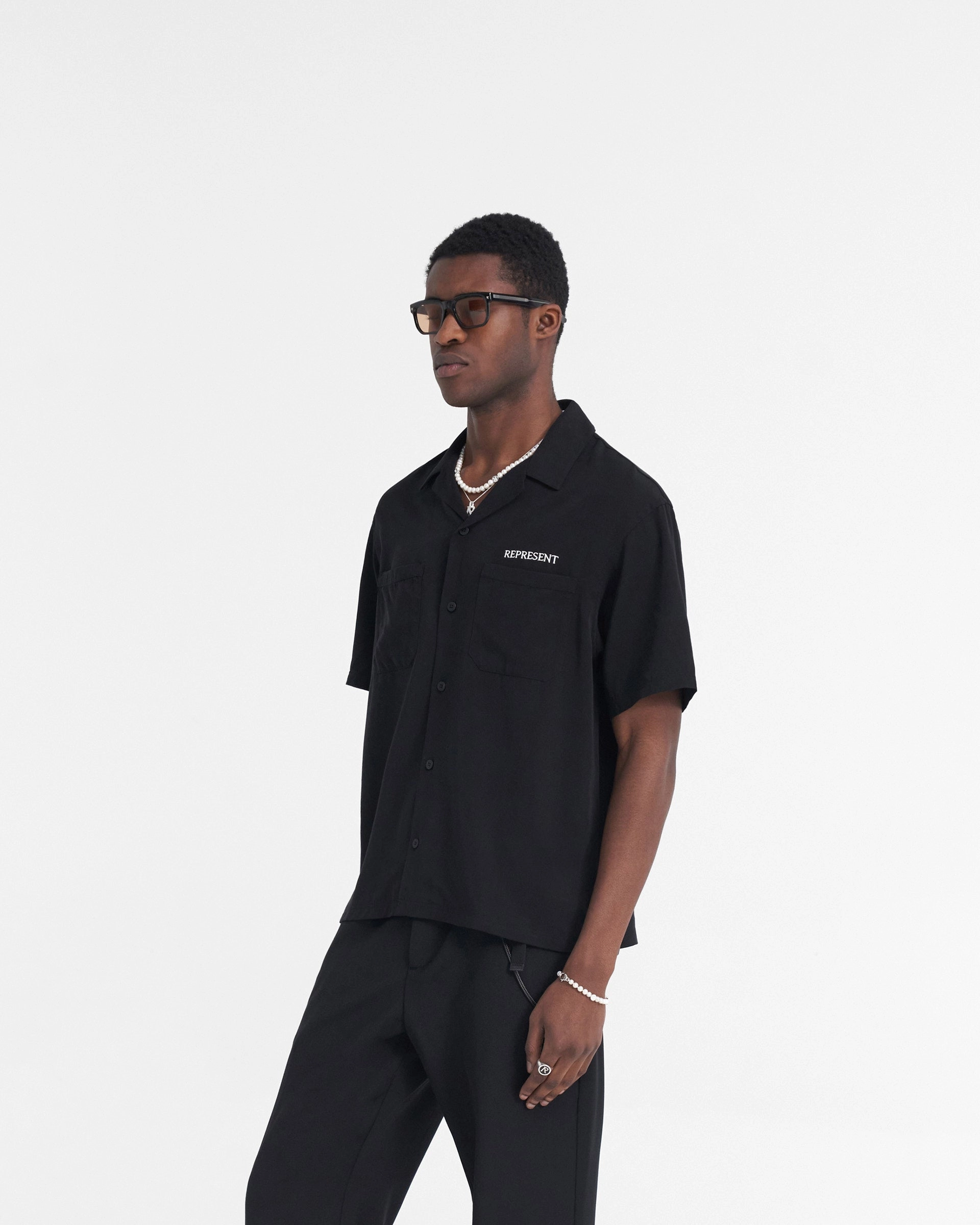 Bowling Shirt - Black Effortless Style