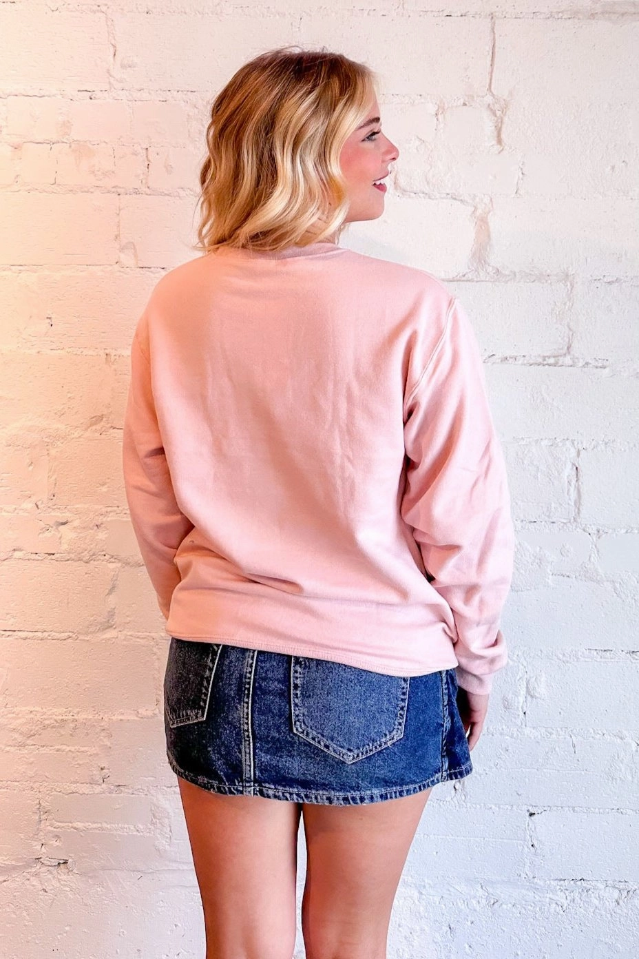 Casual Cool Bowtiful Embroidered Sweatshirt