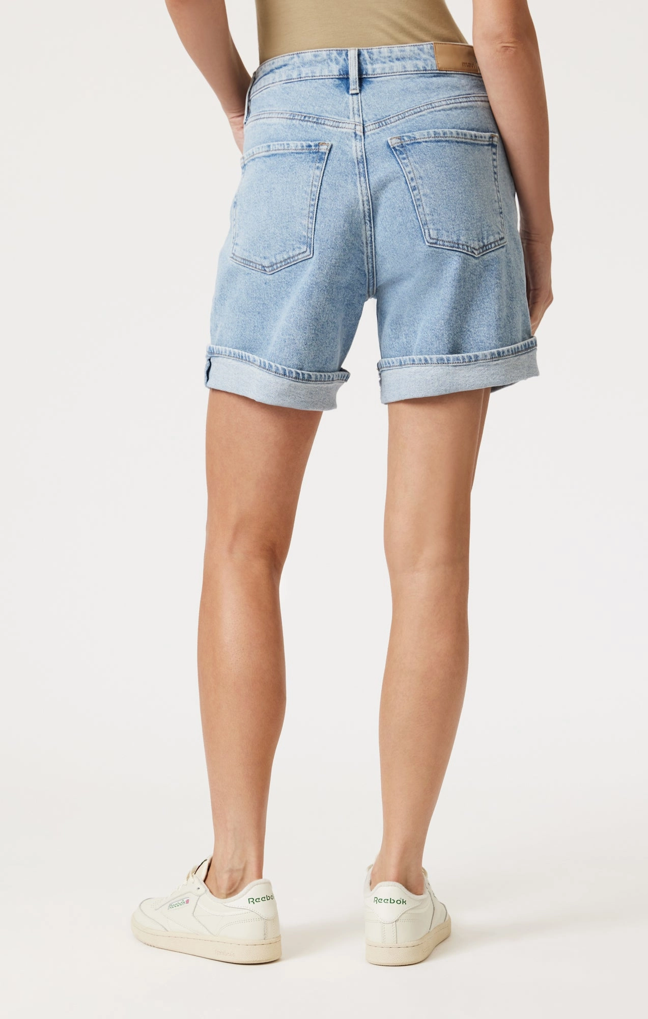 HEIDI CUFFED SHORTS IN LIGHT BLUE 90's AntiSnagTechnology Ombre effect