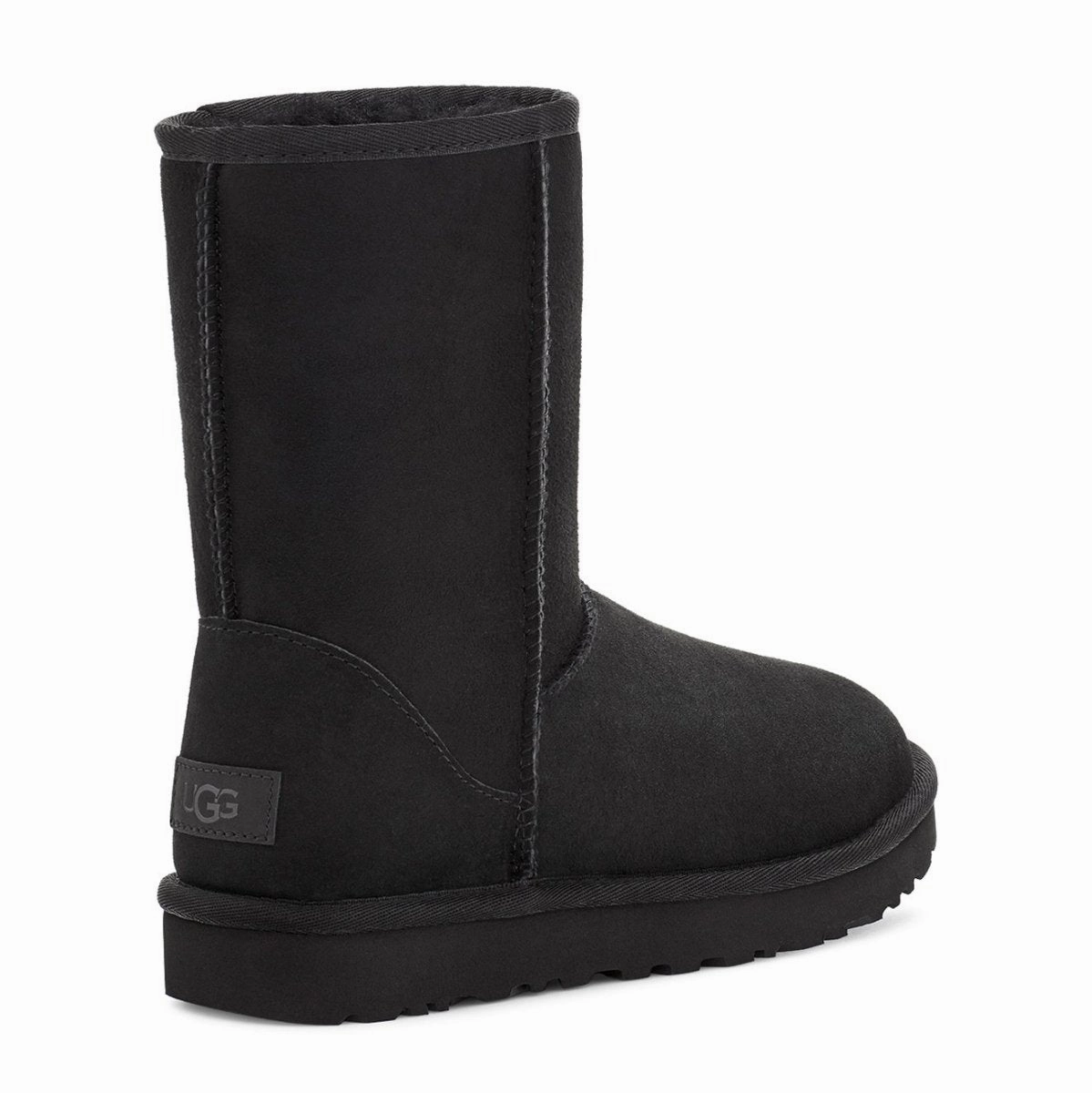 Mud Resistant Weekend Wanderer Grippy Outsole Work Commute UGG Women's Classic Short II Black