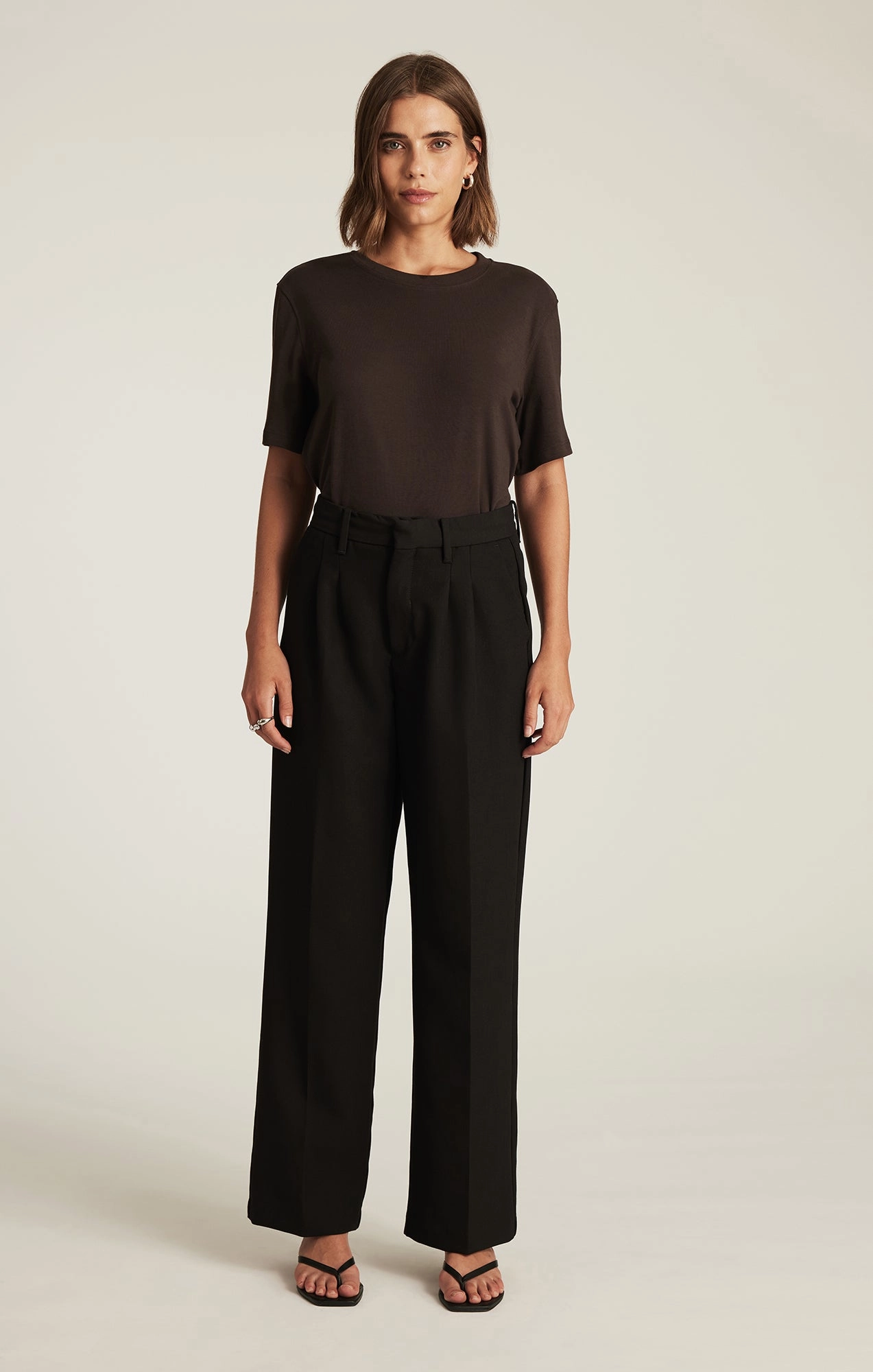 CHARLOTTE WIDE LEG IN BLACK SMART TWILL Base Layer Rugged Fit