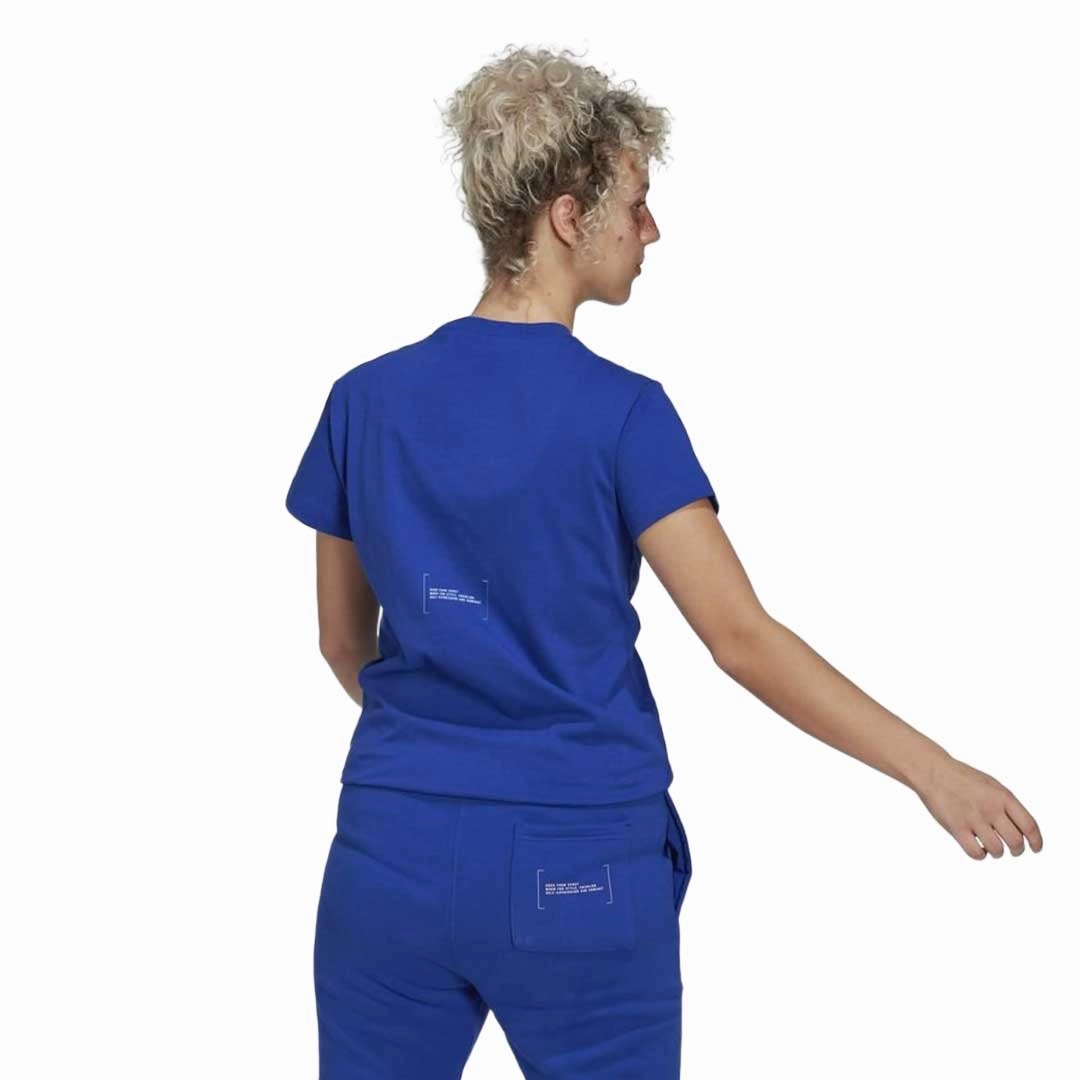 adidas - Women's Classic T-Shirt (HP1589) Non Restrictive Tailoring