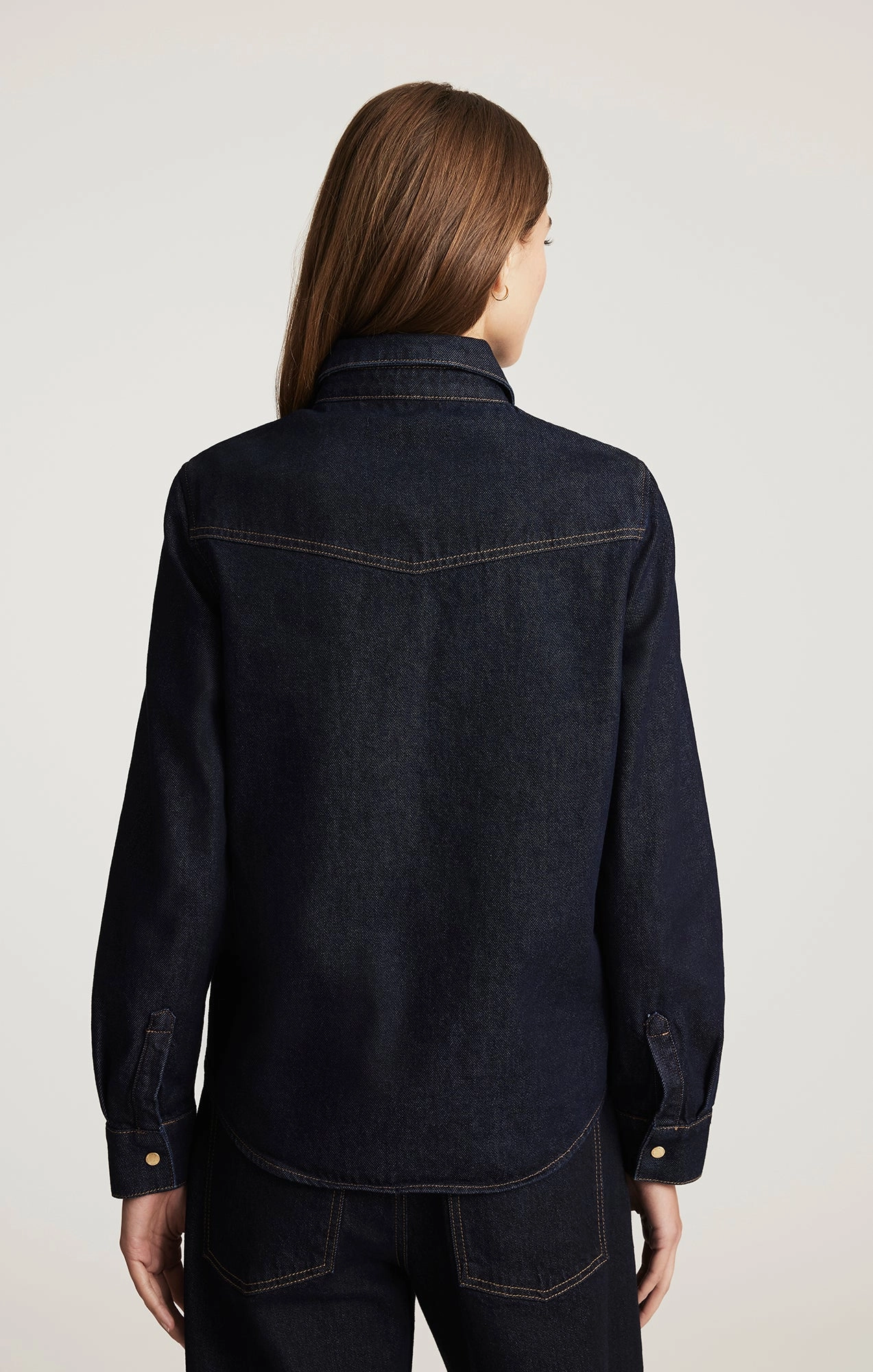 Trend Friendly Effortless Comfort ANGELA DENIM SHIRT IN RINSE CLASSIC BLUE