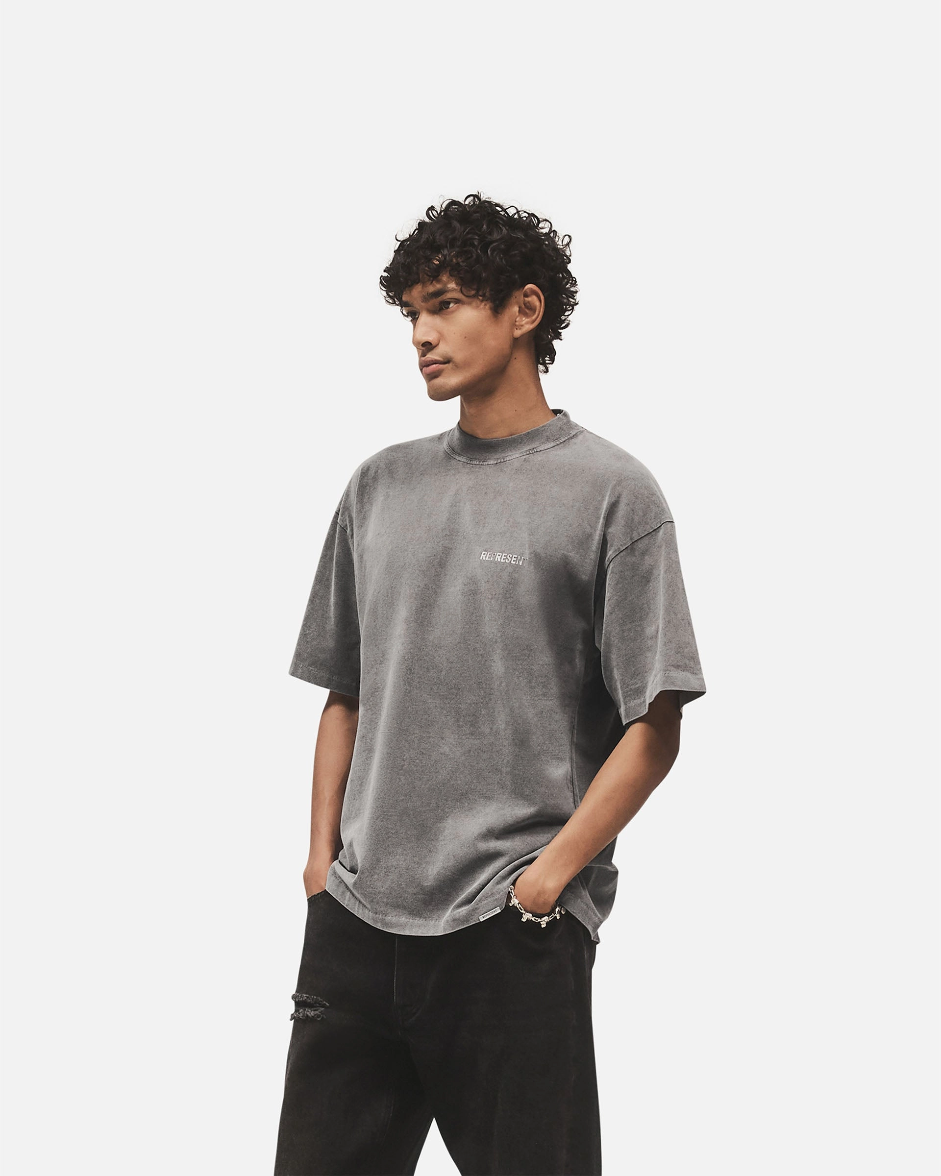LayeredHemDetails Metal Block Logo T-Shirt - Vintage Grey