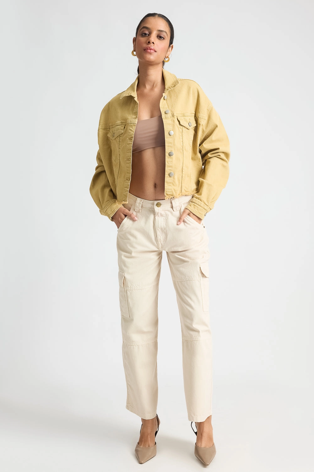 Earthy Hem Denim Jacket QuickDryFinish AntiSnag Lining Material