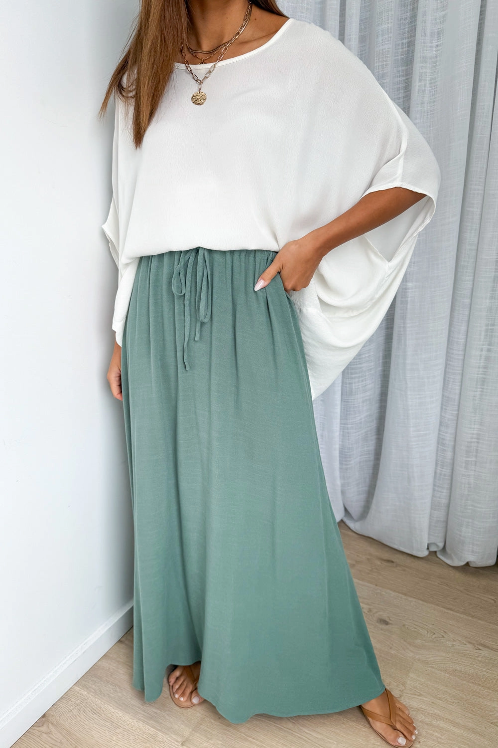 Compact Fit MultiPocket Tia Skirt