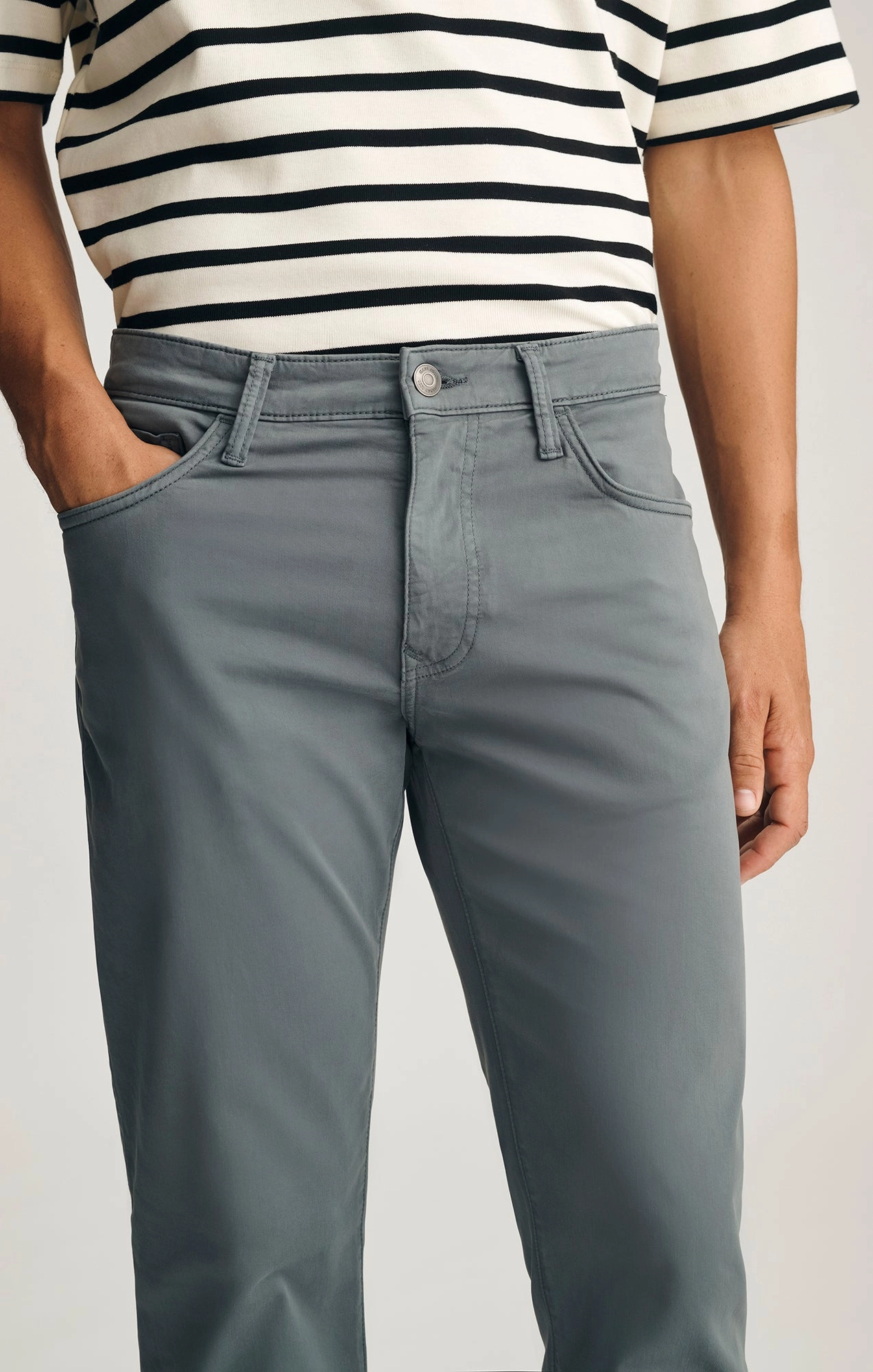 ZACH STRAIGHT LEG IN TURBULENCE TWILL No Gap Waist Ultra Soft Blend