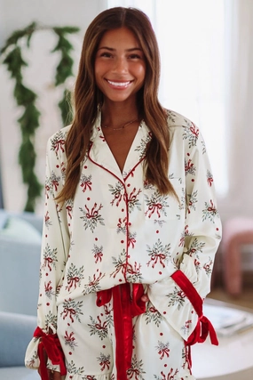Layered Collar Holly Branches Pajama Top - Cream
