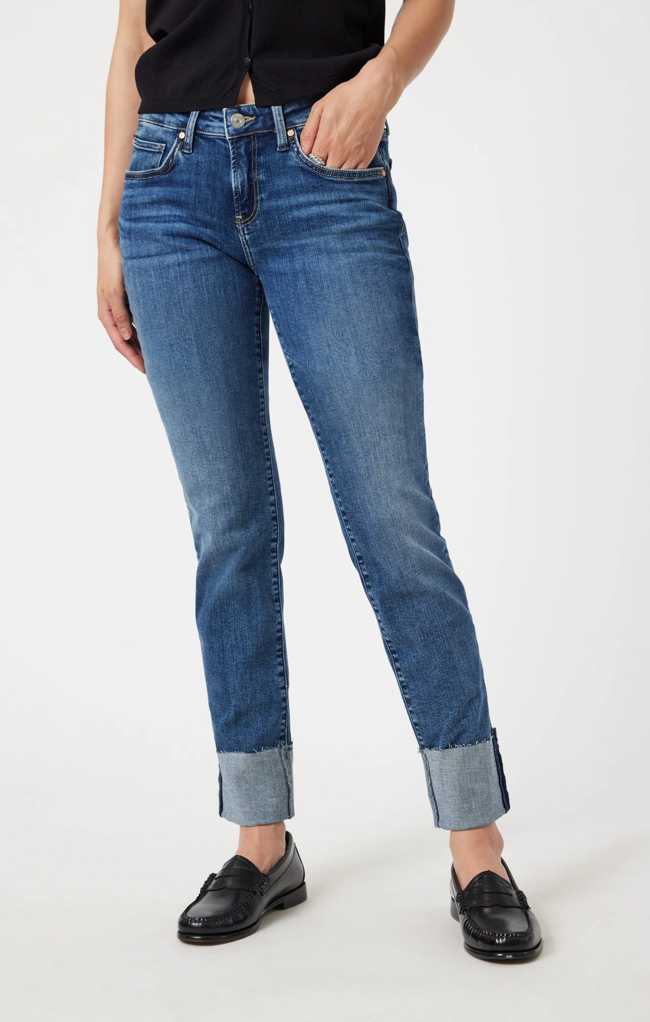 Chill Outfit Streetwear Fan Holiday Vibes EMMA SLIM BOYFRIEND IN MID USED FLEX BLUE