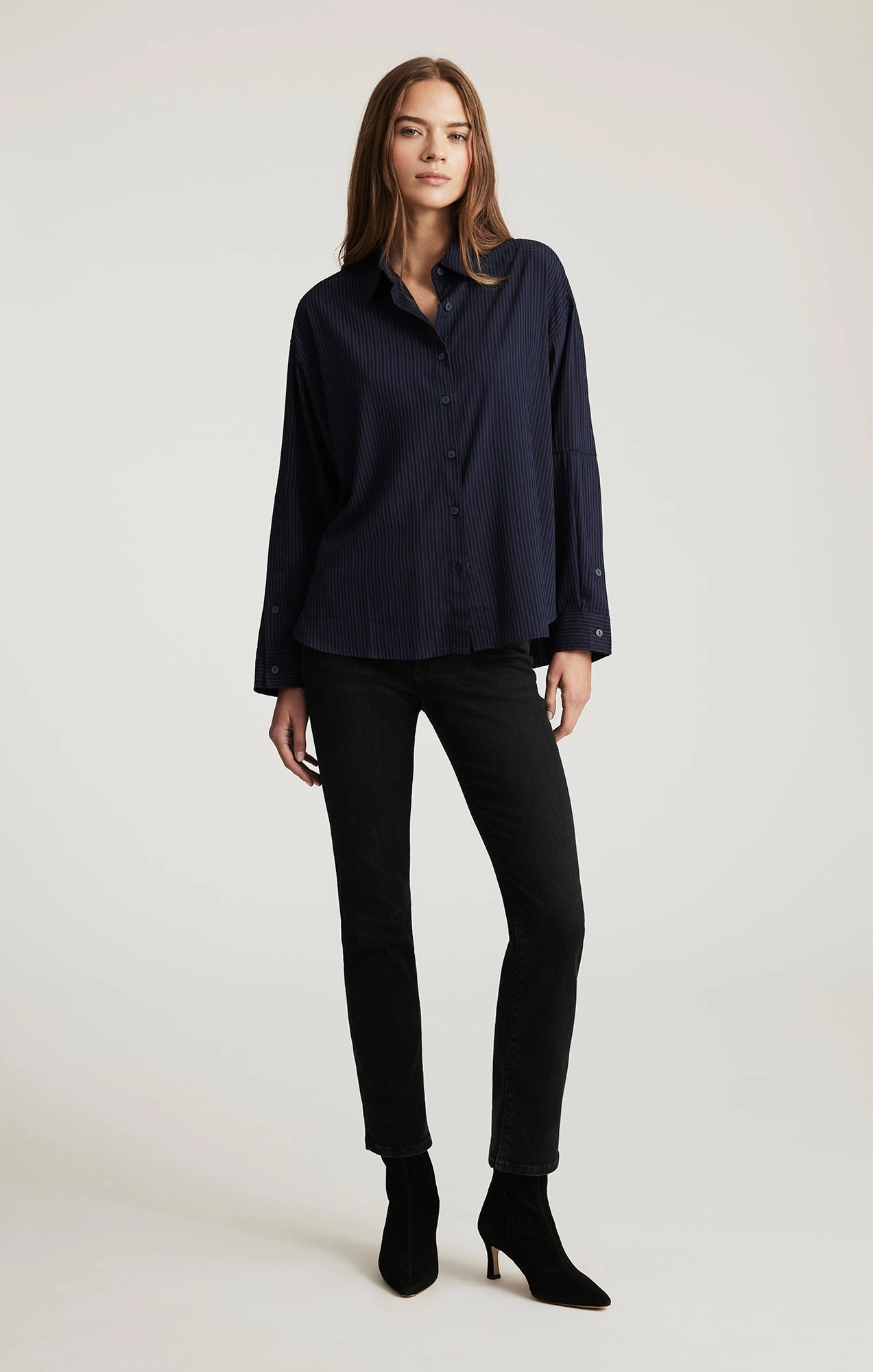 KENDRA STRAIGHT LEG IN DARK SMOKE FLEX BLUE Couple Look Lightweight Luxury Minimalist