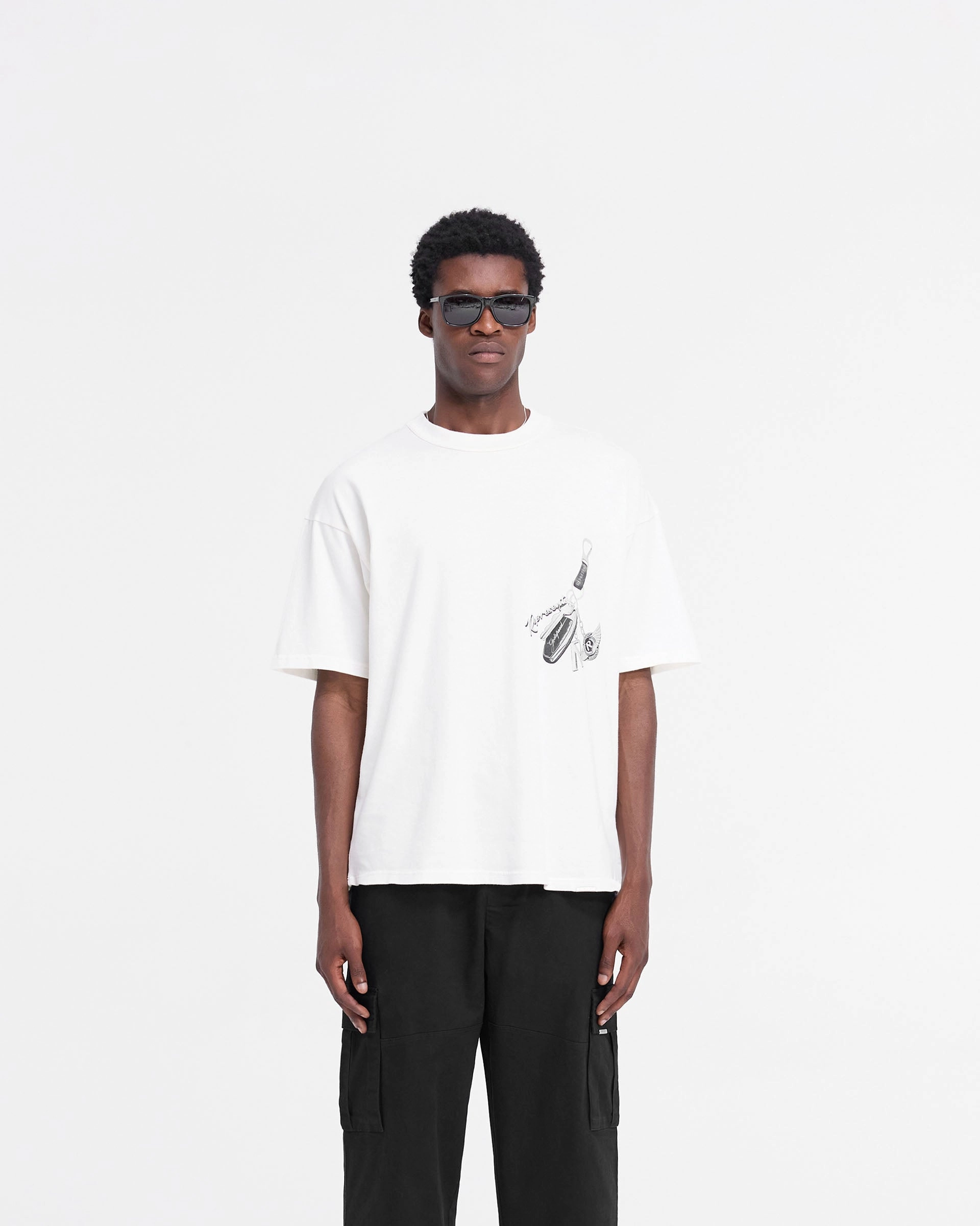 Urban Style Fresh and Cool Keys To The Club T-Shirt - Flat White