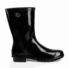 couple wear UGG Women's Sienna Waterproof Black