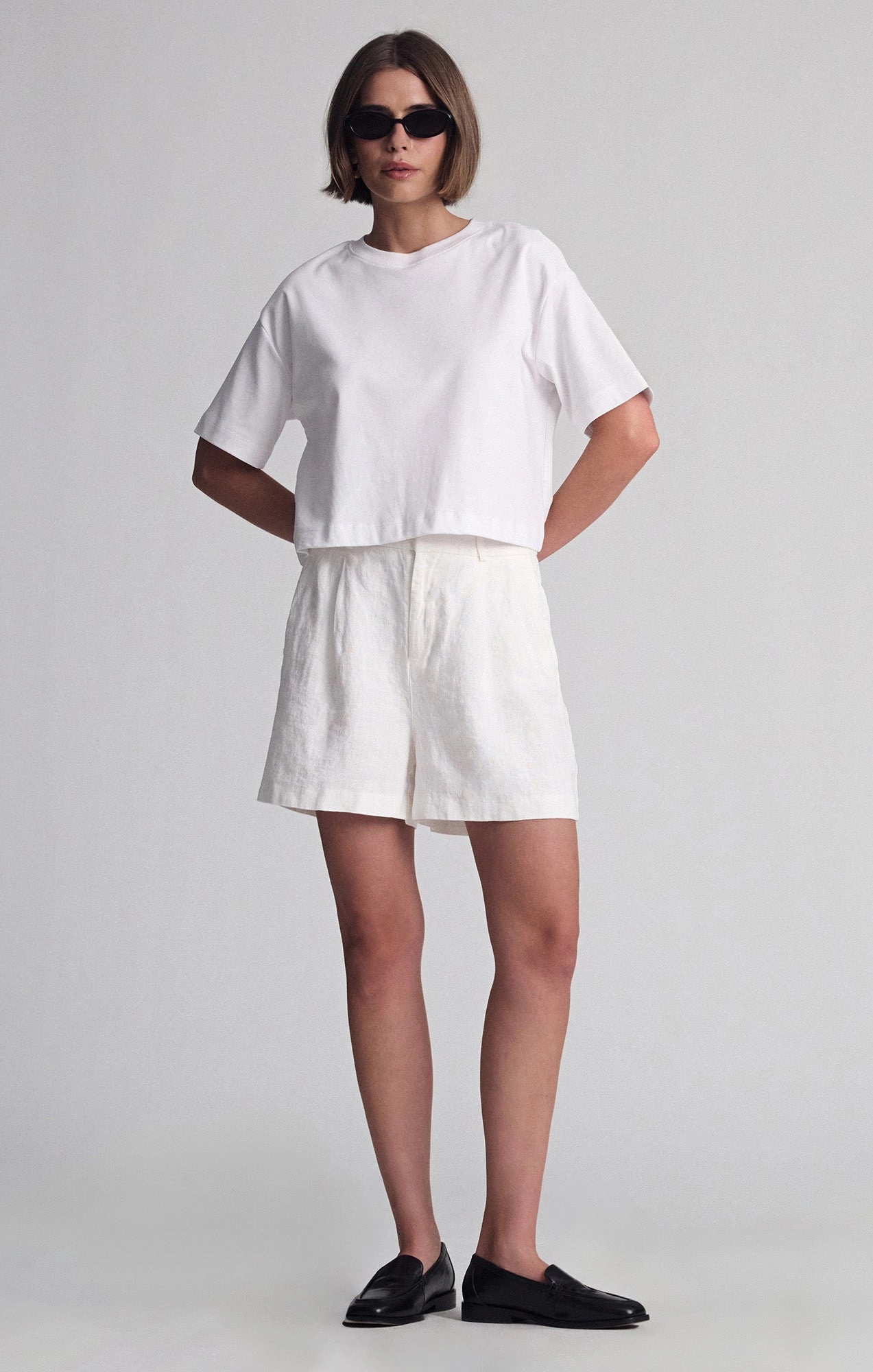 LINEN SHORTS IN ANTIQUE WHITE Outdoor Days Breathable Waistband