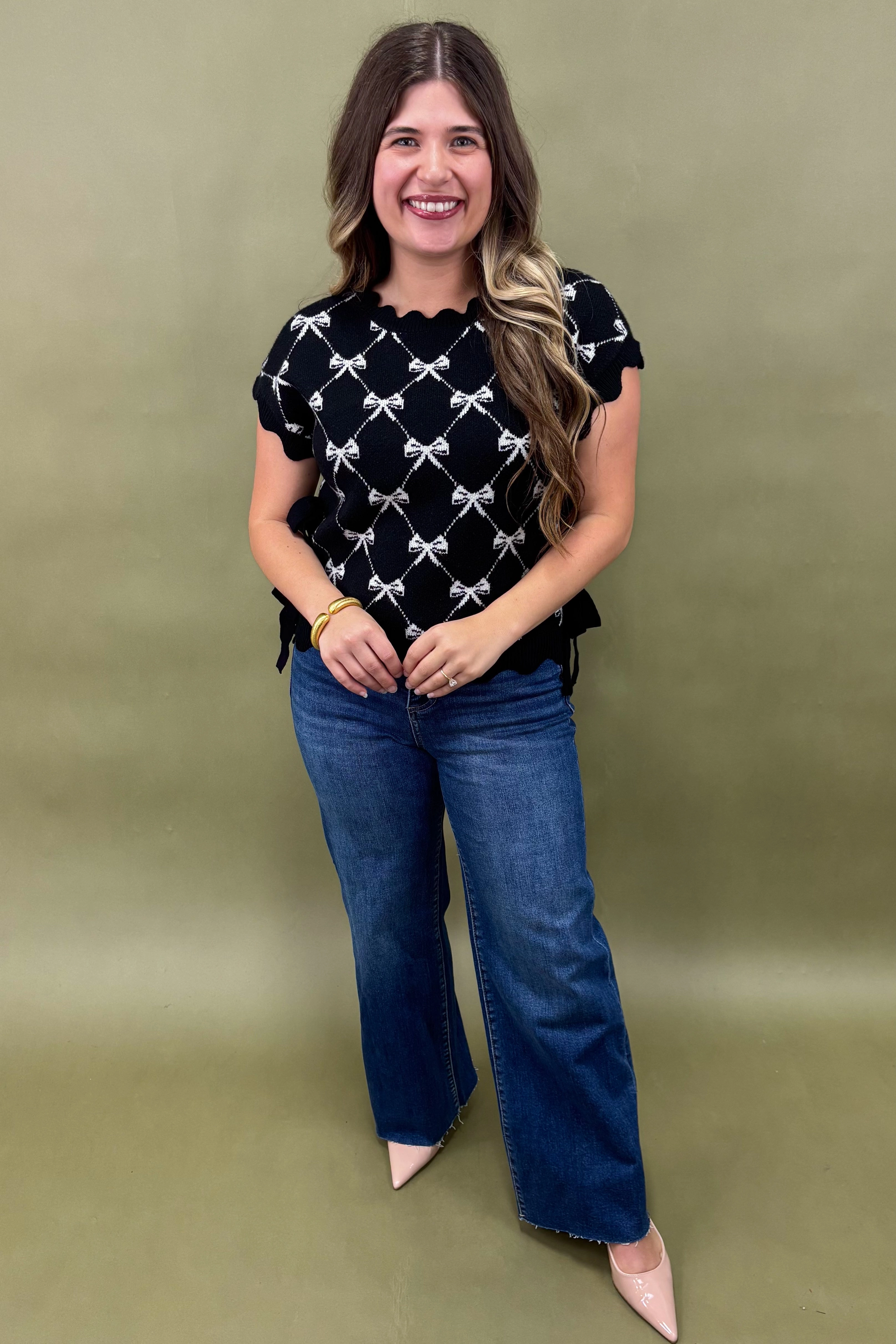 StretchTechnology LightweightDesign Lovely Embrace Bow Print Top