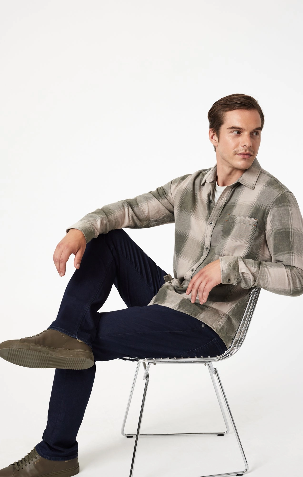 MARCUS SLIM STRAIGHT LEG IN RINSE SUPERMOVE Autumn Days Unisex Wear Teen Outfit Sharp Comfort