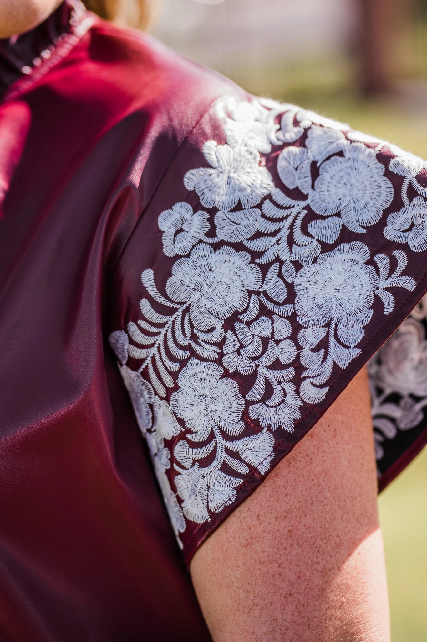 FadeResistant Coating Maroon & White Northgate Top by Layerz