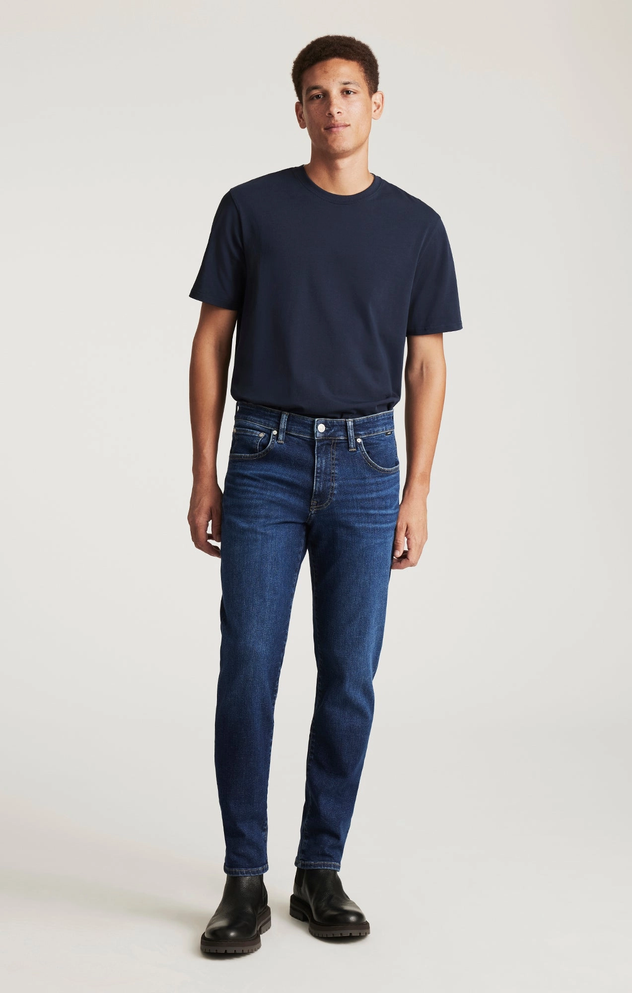 MARVIN RELAXED TAPERED LEG IN DARK BRUSHED CLASSIC VINTAGE Classic Beach Day Travel Outfit