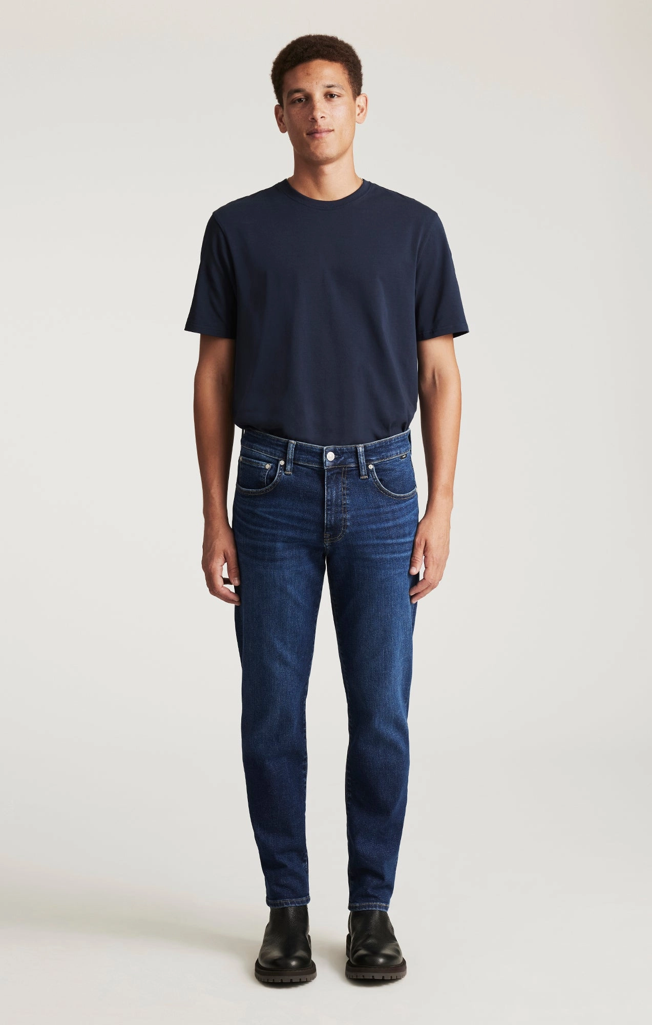 MARVIN RELAXED TAPERED LEG IN DARK BRUSHED CLASSIC VINTAGE Smart Look Subtle Detail