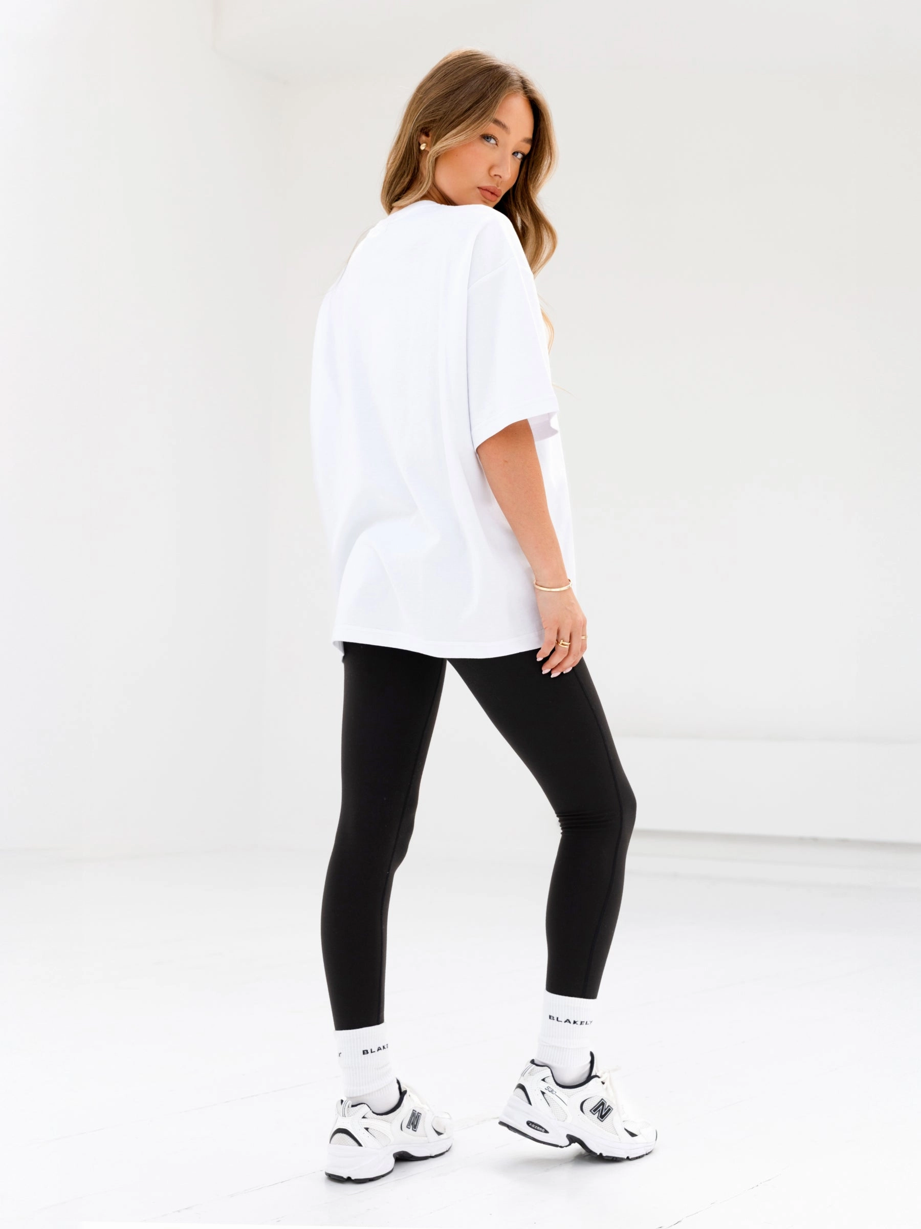 Melrose Ultra Oversized T-Shirt - White & Cherry Red Casual Look