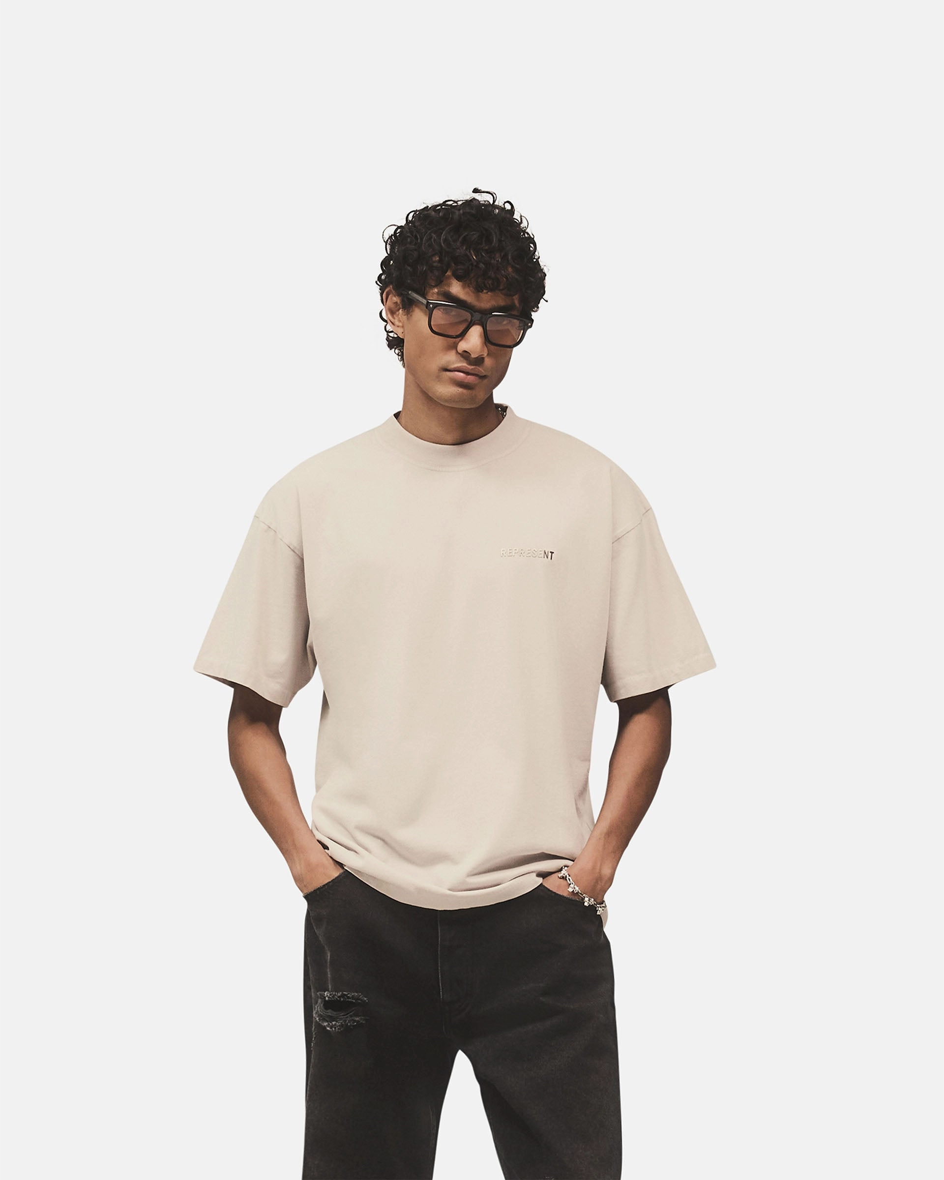 Metal Block Logo T-Shirt - Concrete Simple Yet Elegant