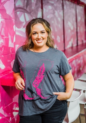 ContrastTipping Miranda's Boot Tee Top by Layerz