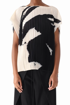 Wrinkle Resistant Weave BOATNECK PLEATED SQUARE TOP WITH ARTWORK BY TONG YANG TZE