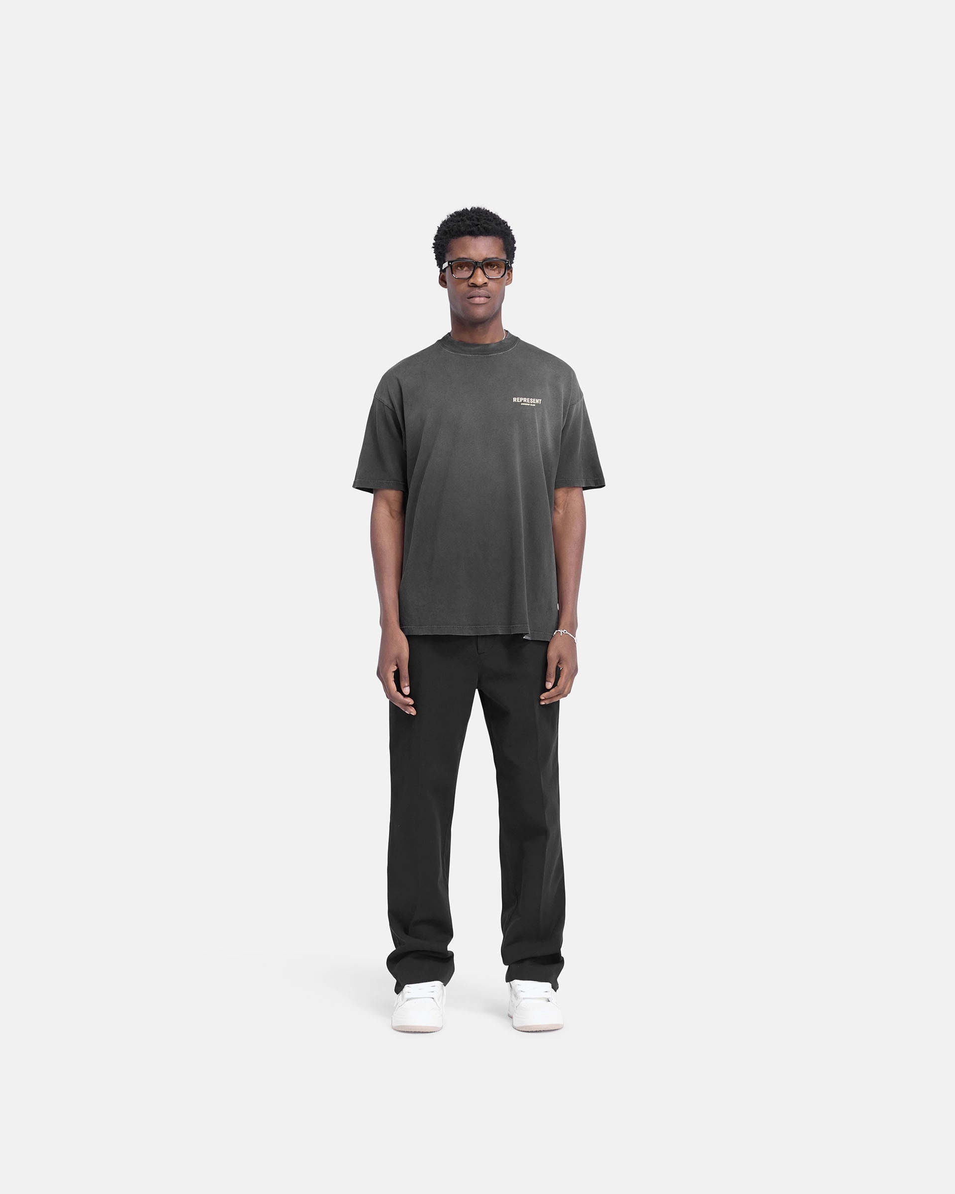 Effortless Vibe Represent Owners Club T-Shirt - Aged Black