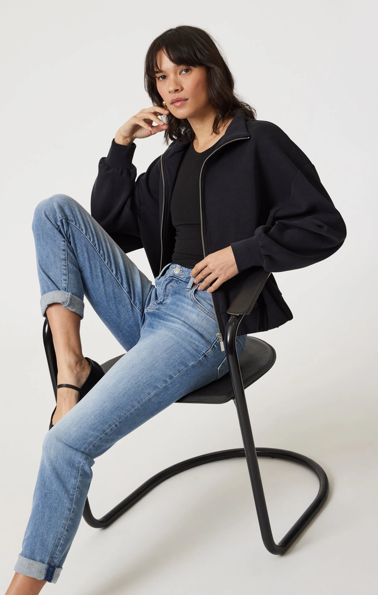 EMMA SLIM BOYFRIEND IN LIGHT BRUSHED FLEX BLUE Traveler Gear Sustainable Cool Silhouette