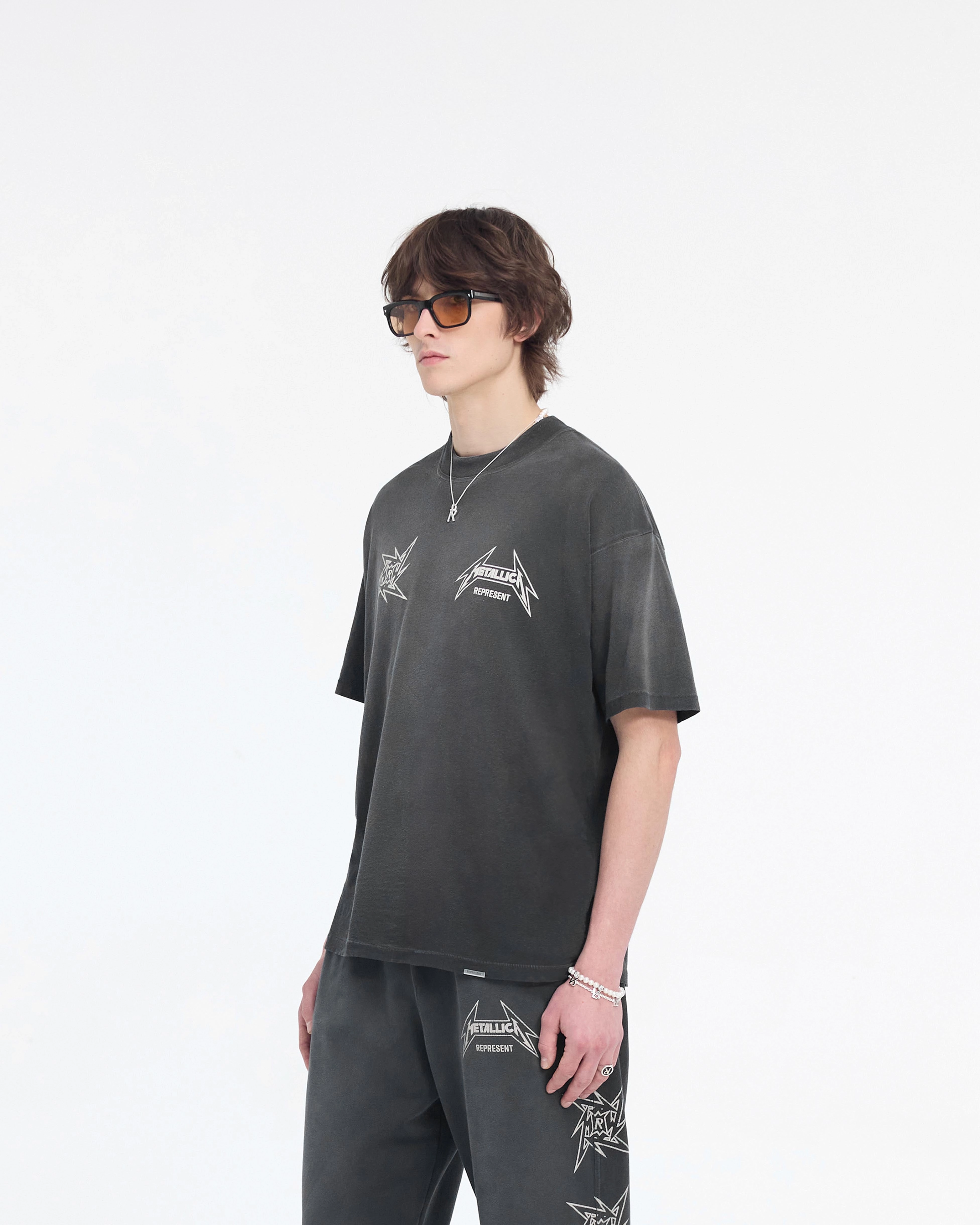 Skin Friendly Lining ReinforcedShoulderPanels Represent X Metallica Local Crew T-Shirt - Stained Black