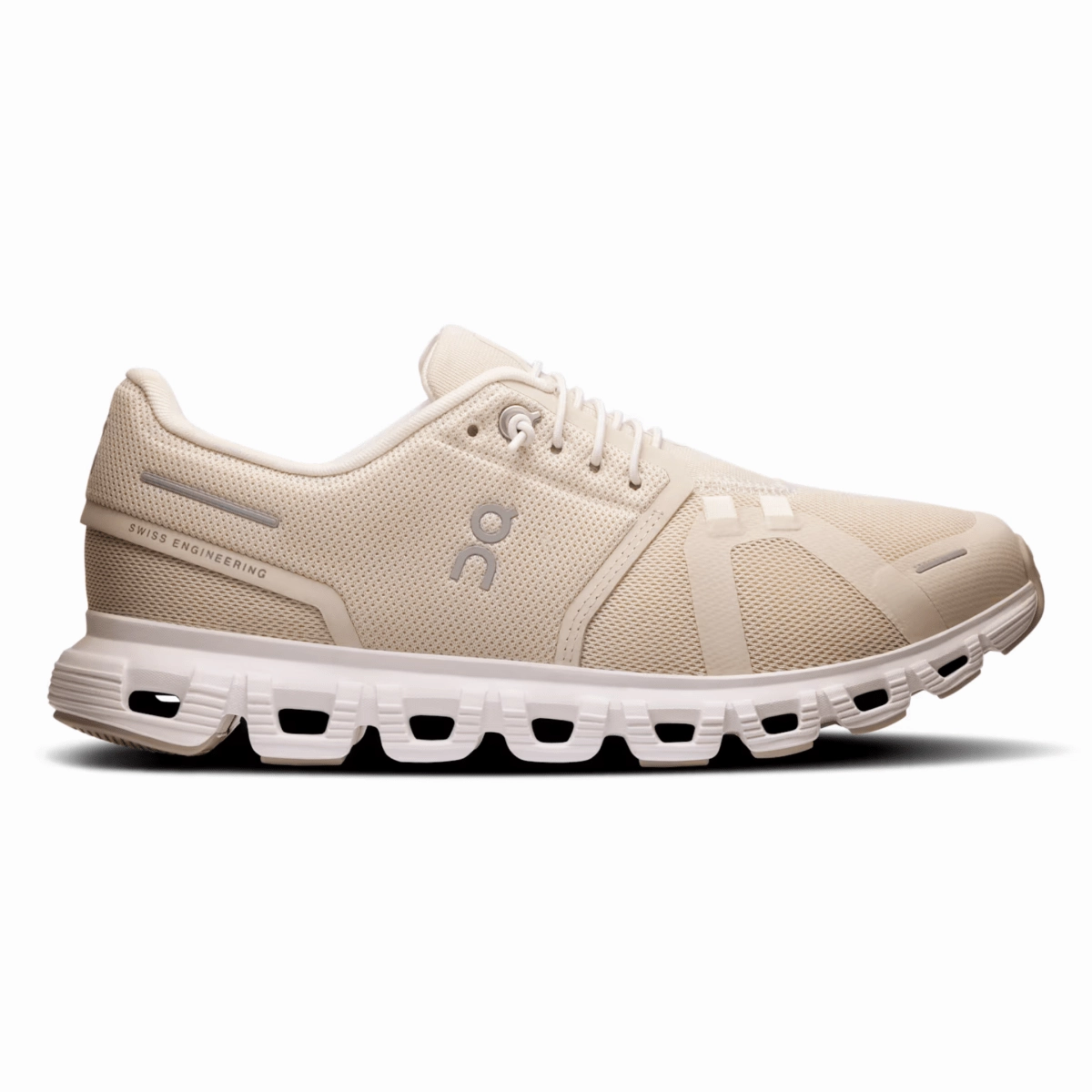 Busy Ready On Running Women's Cloud 6 Pearl/White