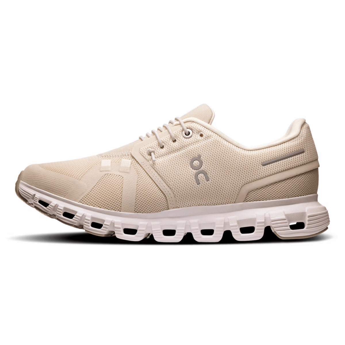 On Running Women's Cloud 6 Pearl/White Relaxed Look