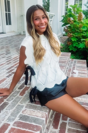 Radiate Beauty Crop Sweater -  Cream and Black TonalStitching Ribbed Collar Design