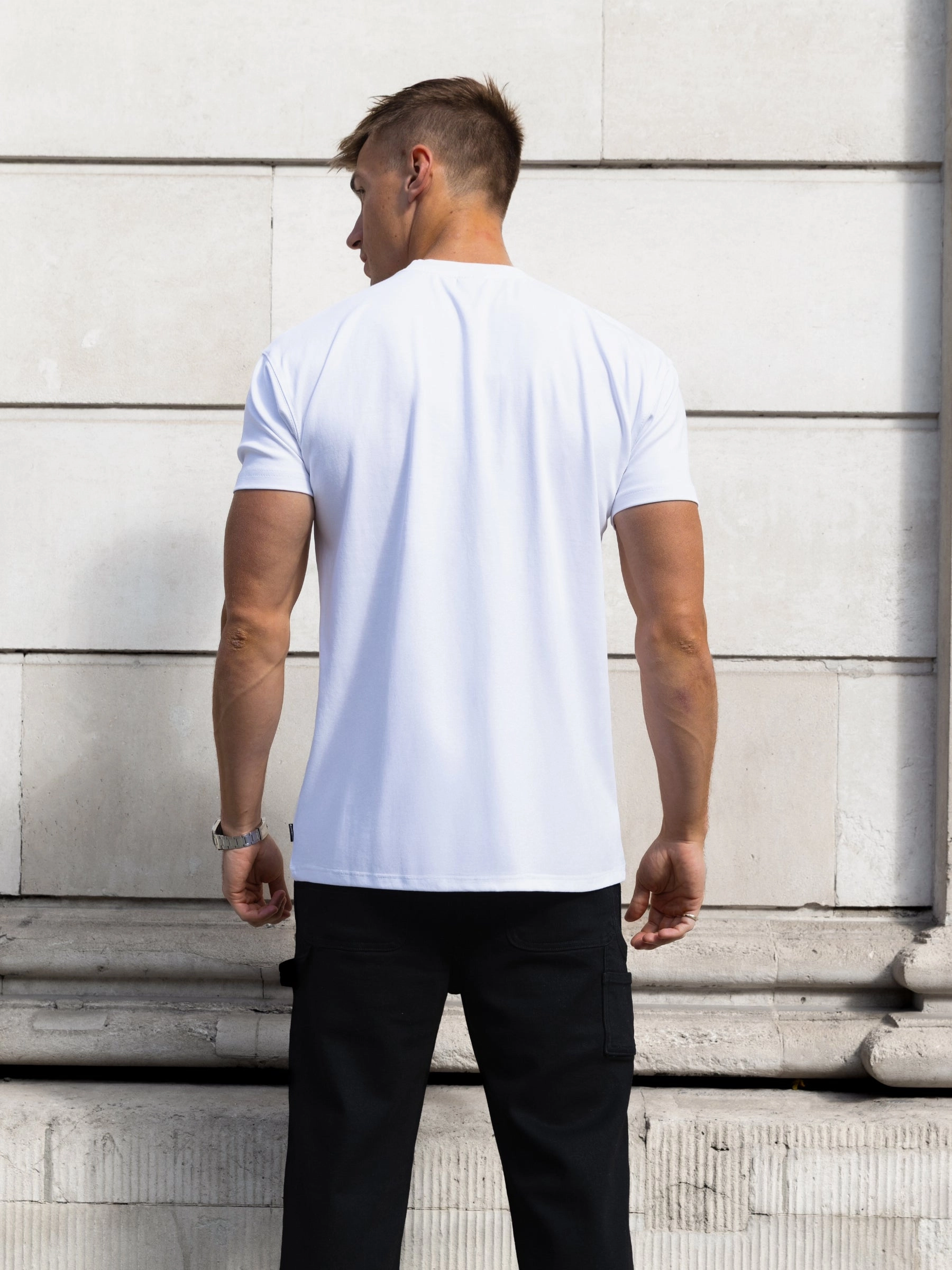 Essential Top Urban Style Trend Raife Relaxed T-Shirt - White & Burgundy