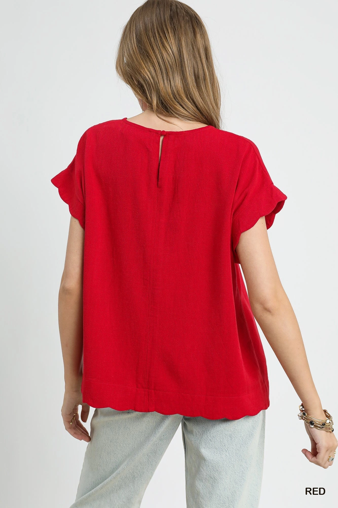 Red Scallop Hem Linen Blend Top Flatlock Seam Design Bonded Seam Technique