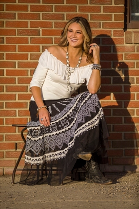 Off White Ruffle Knit Top Chic Tee