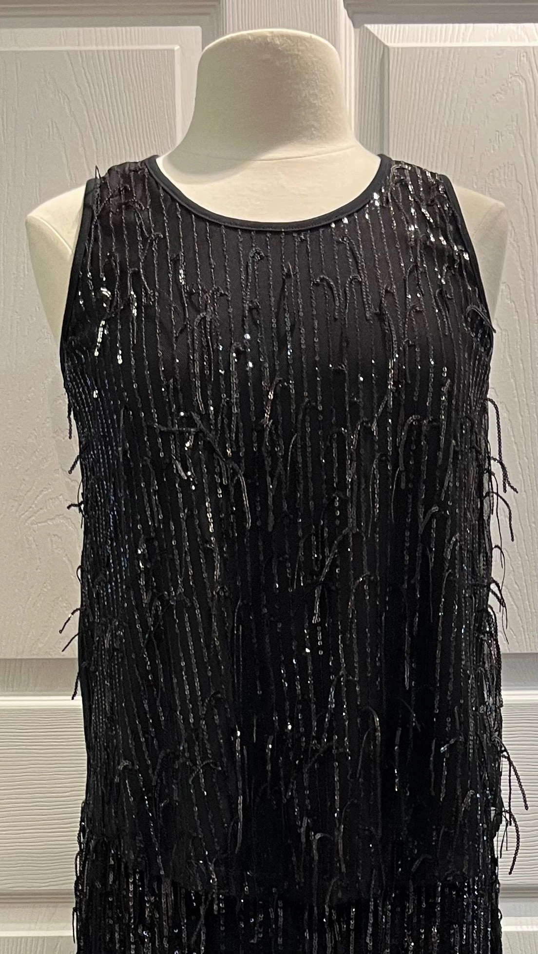 Ultra Soft Handfeel PolishedFinish Black Fringed Sequin Tank Top