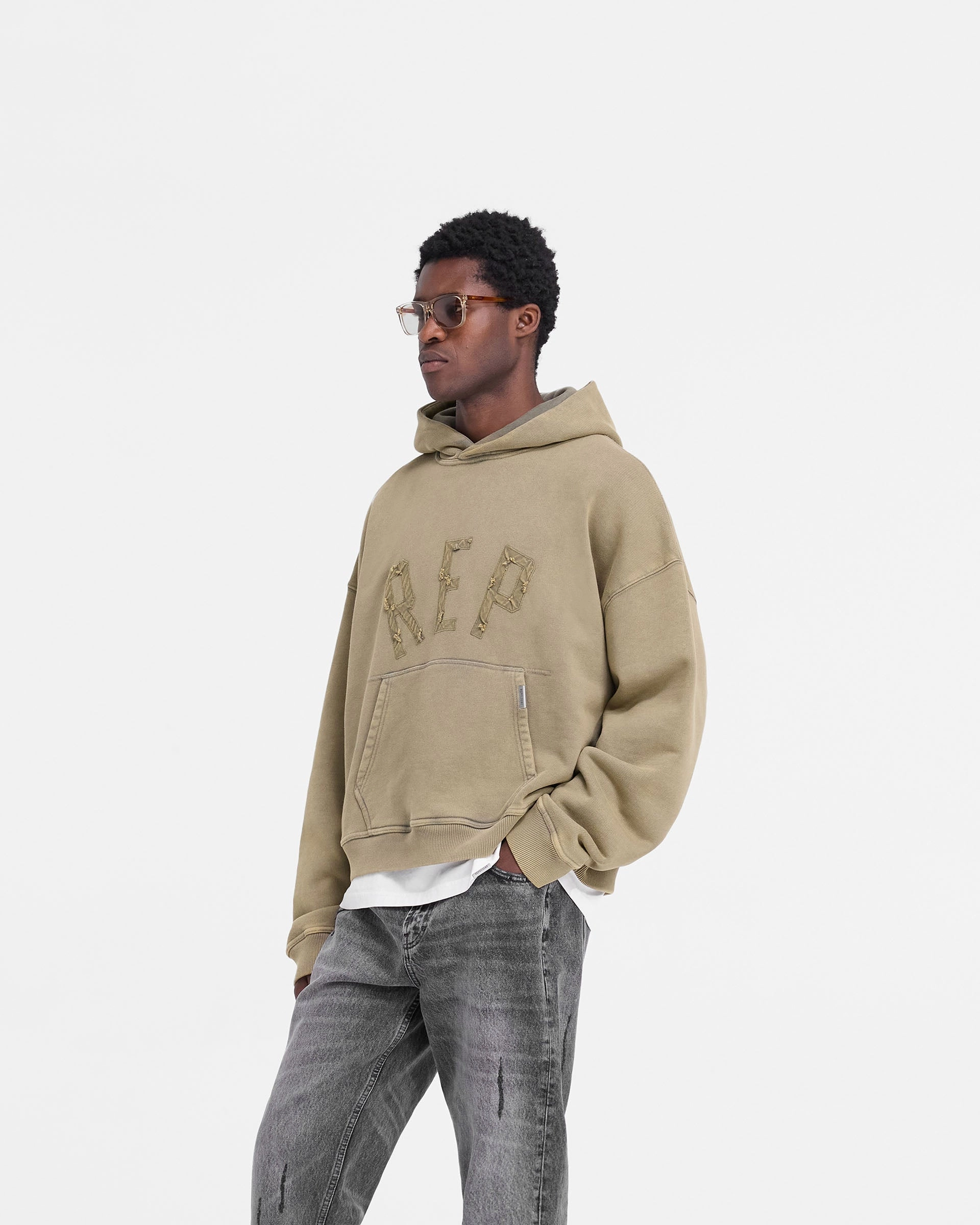 Rep Applique Hoodie - Fawn Must Have