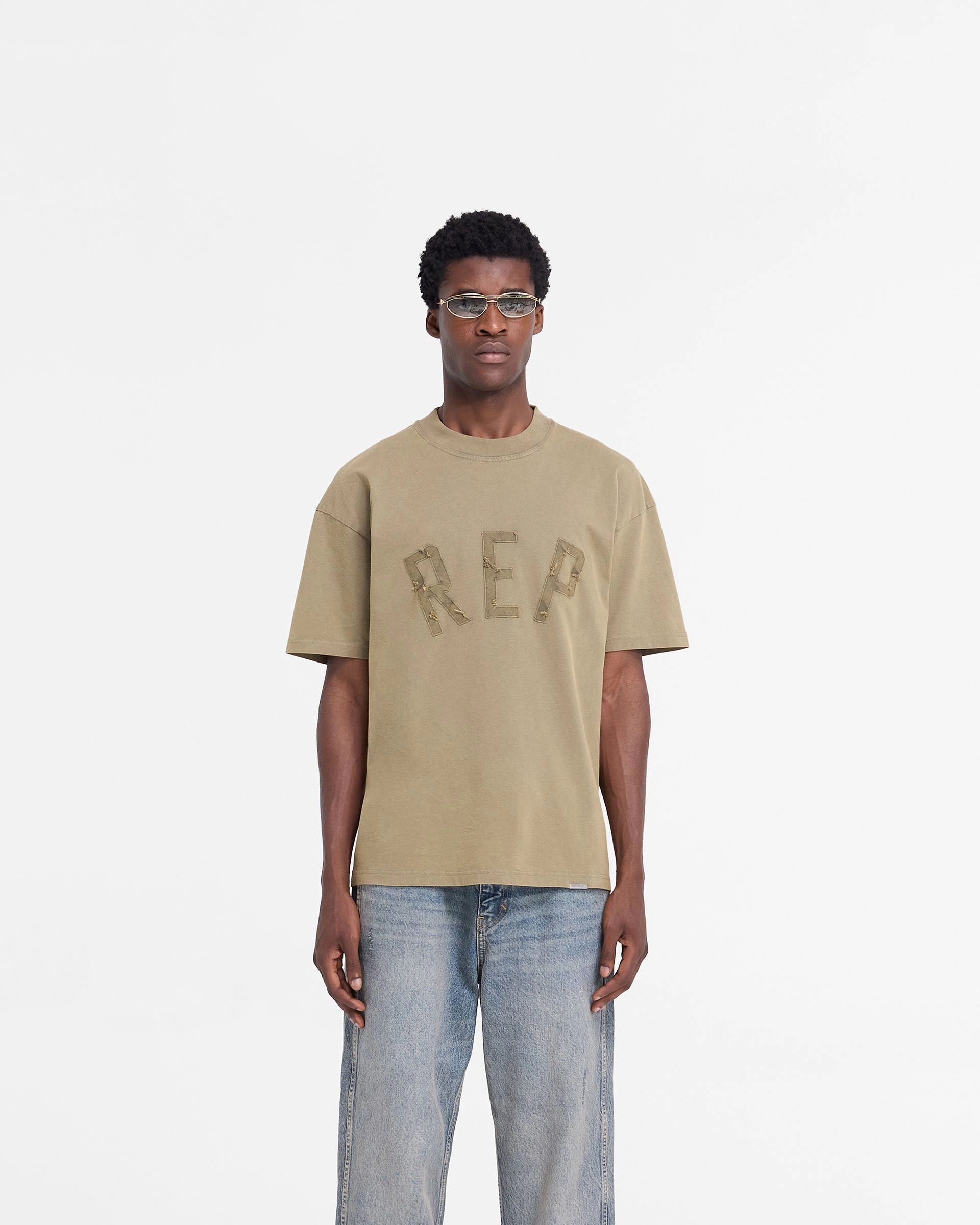 stain resistant coating Rep Applique T-Shirt - Fawn