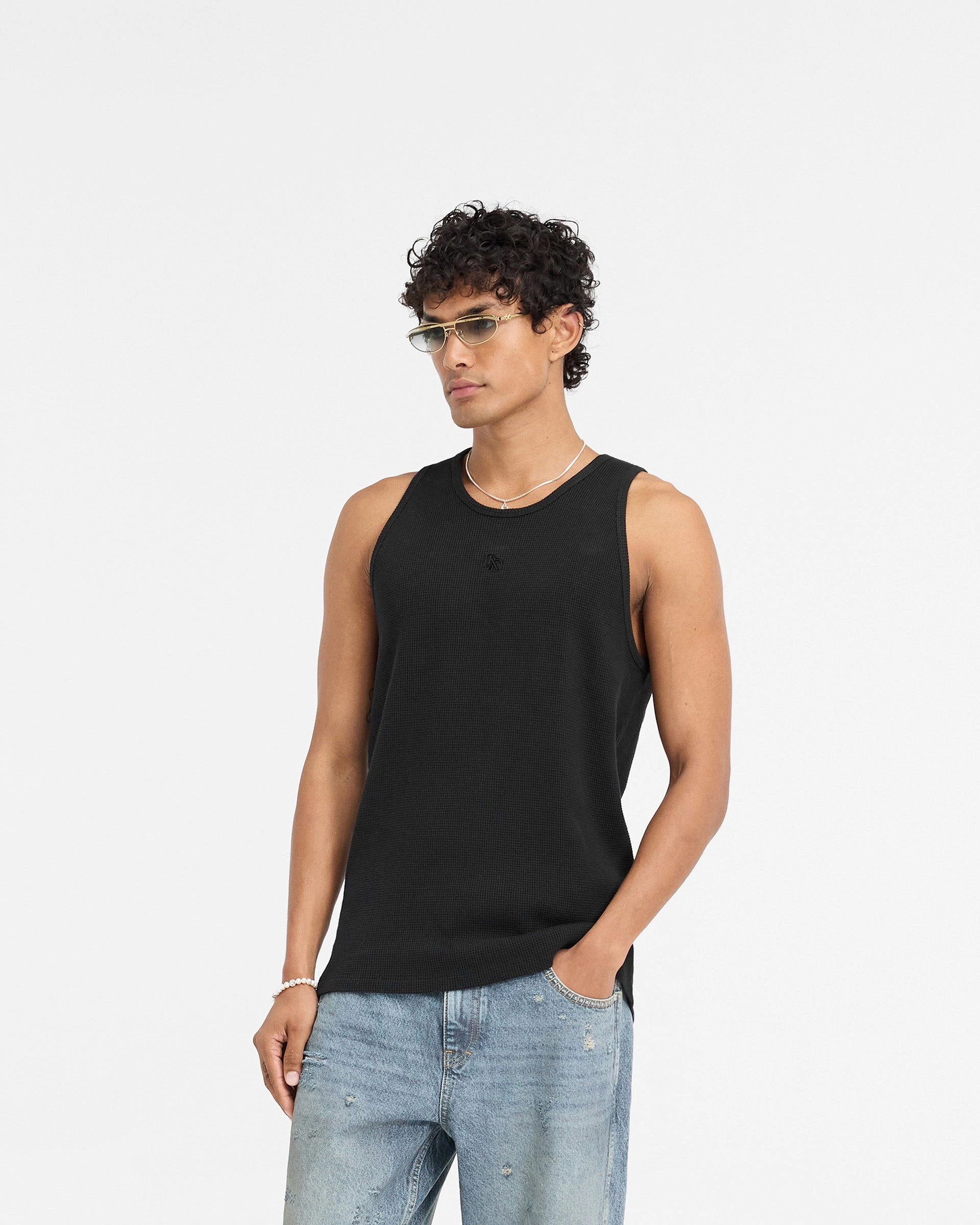 Represent X Duke   Dexter Ribbed Vest - Black Sleek Look