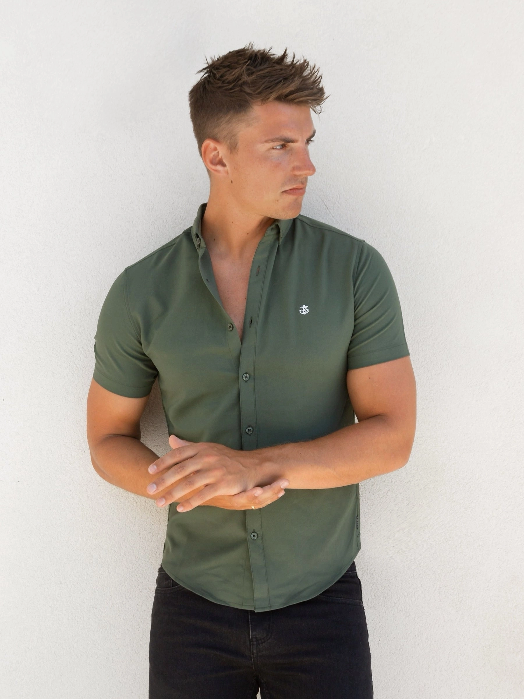Ronan Short Sleeve Shirt - Green Structured Shoulder Support Classic Comfort